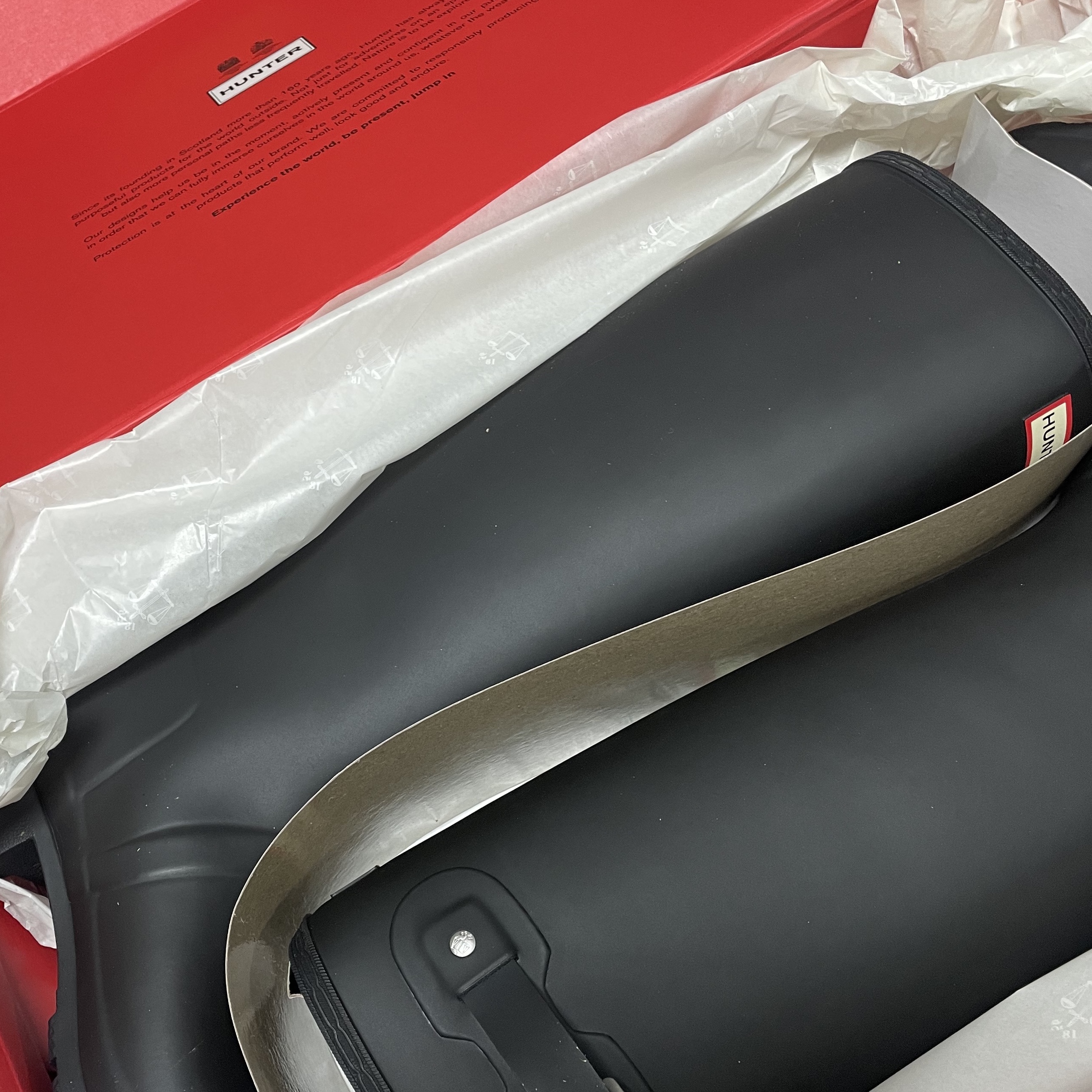 (W) Hunter Original Tall Rain Boots Black 착용 스타일 - 2