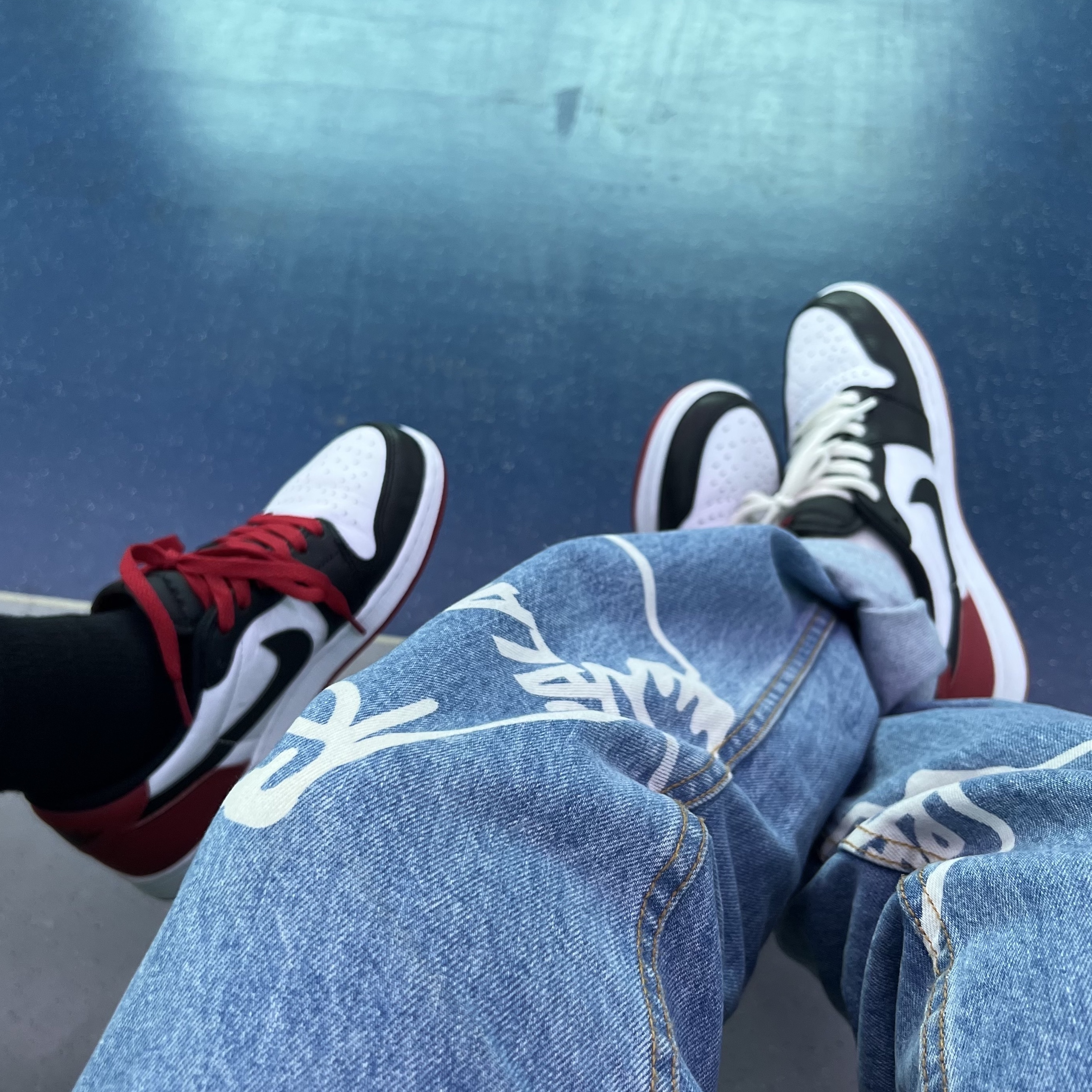 Jordan 1 Retro Low OG Black Toe, (GS) Jordan 1 Retro Low OG Black Toe 착용 스타일