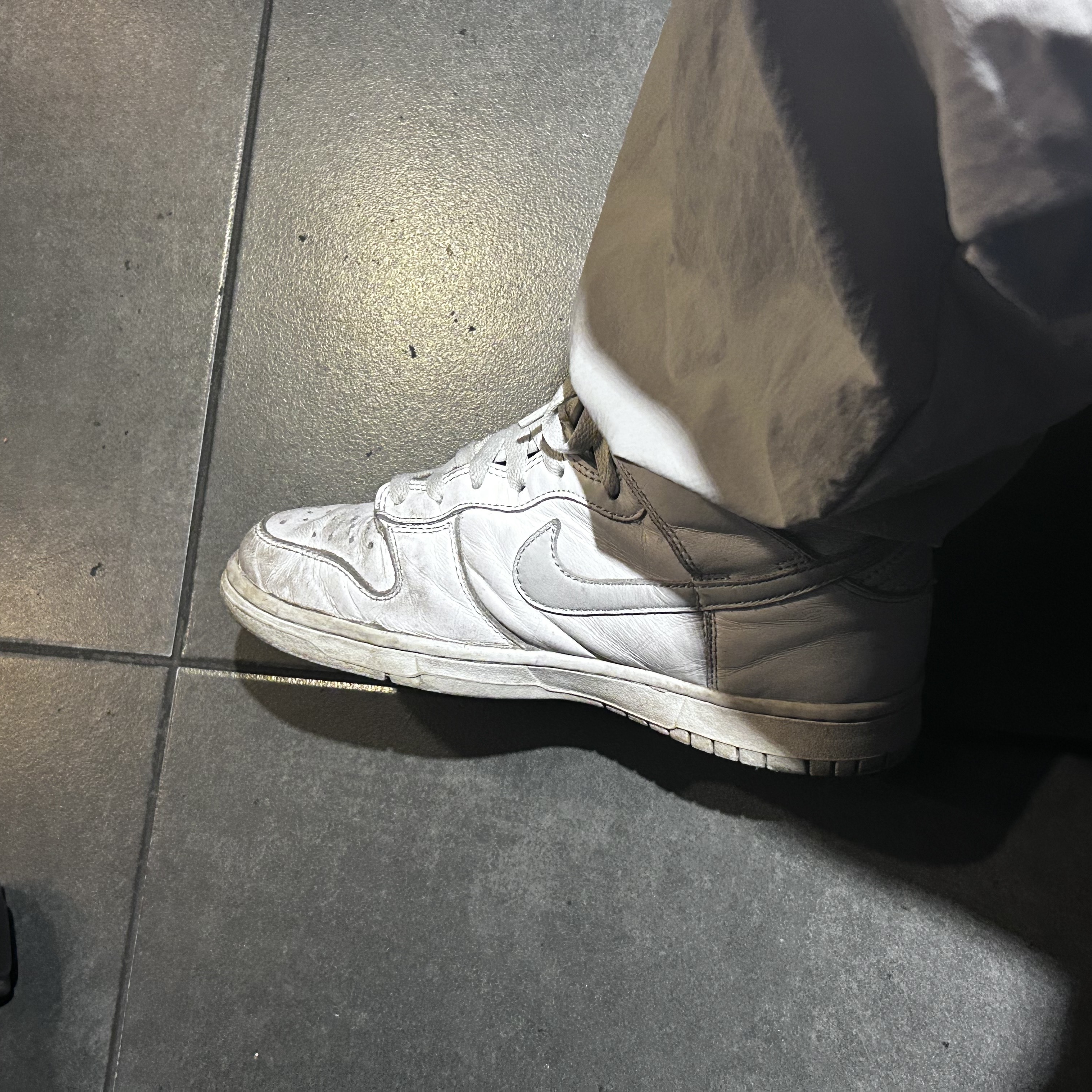 Nike Dunk High SP Pure Platinum 착용 스타일