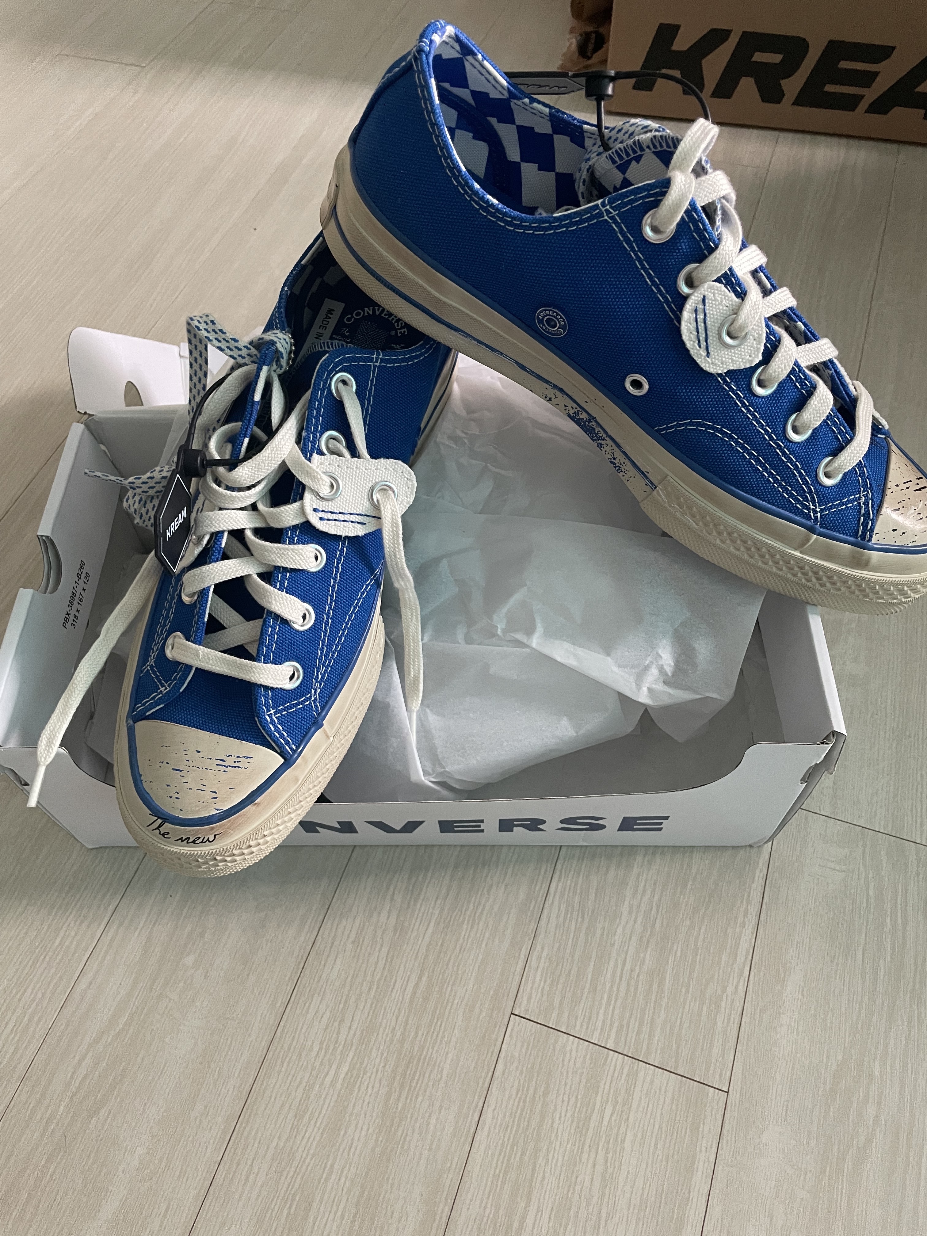 Converse x Ader Error Chuck 70 Ox Imperial Blue 착용 스타일