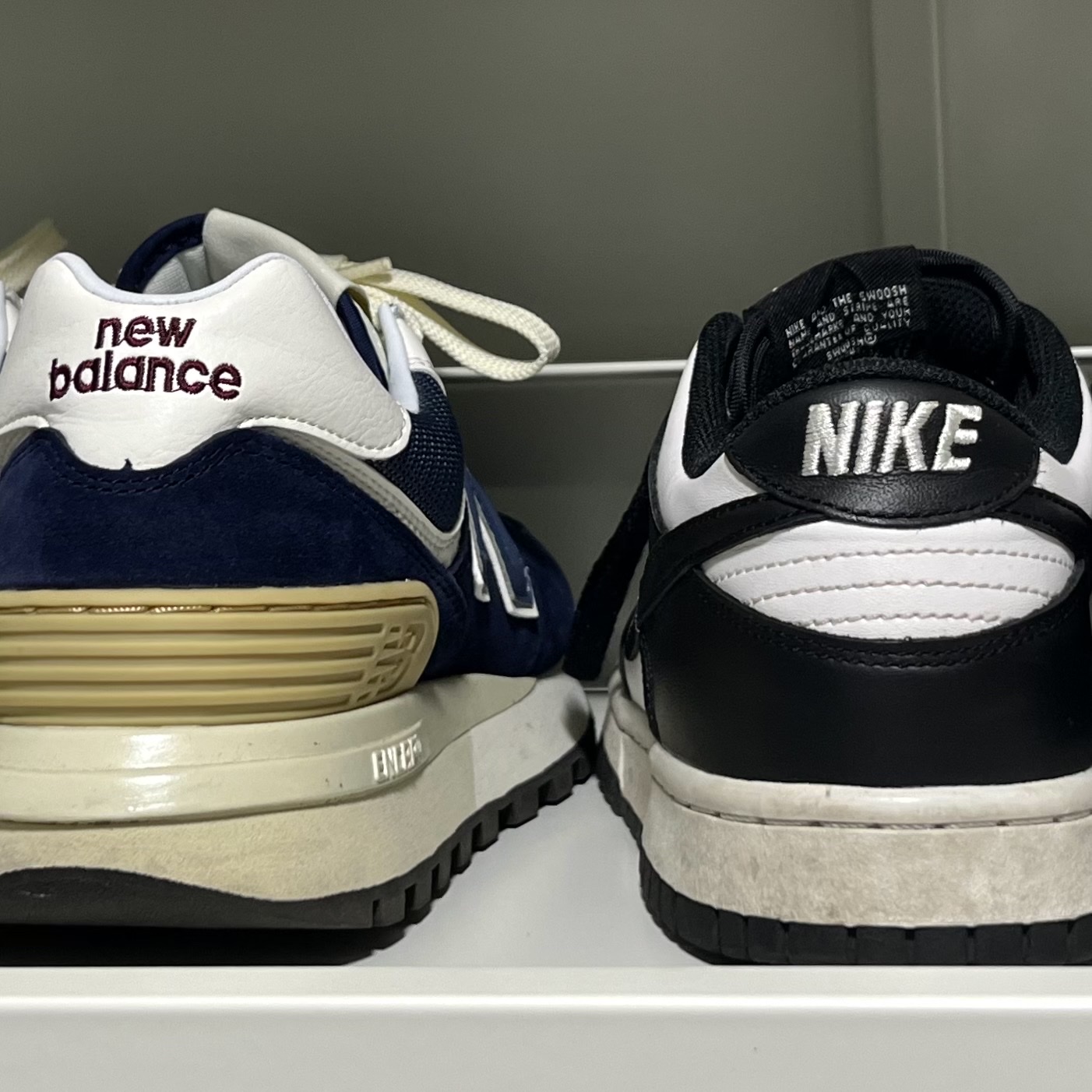 New Balance 574 Legacy Navy, Nike Dunk Low Retro Black 착용 스타일