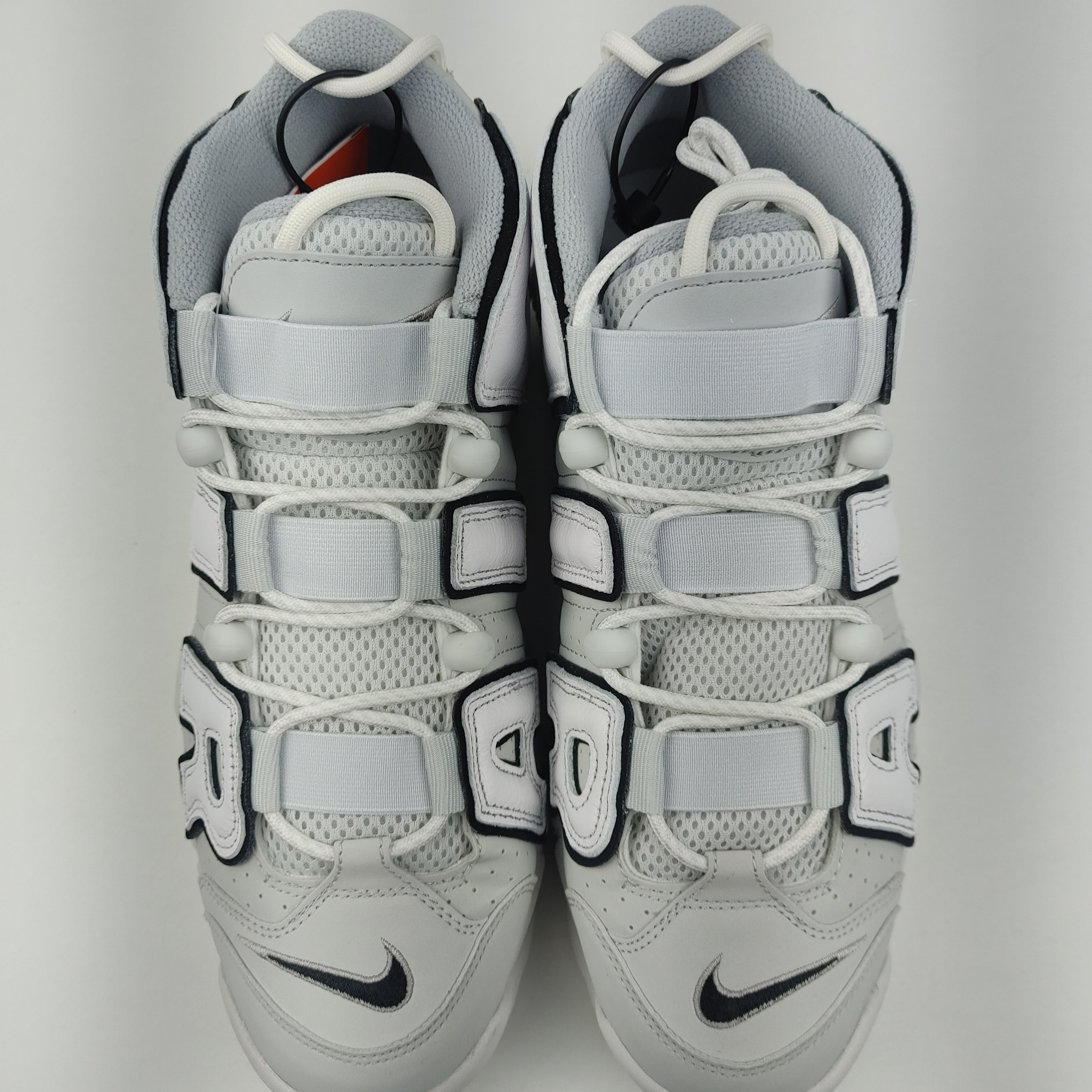 Nike Air More Uptempo Photon Dust 착용 스타일