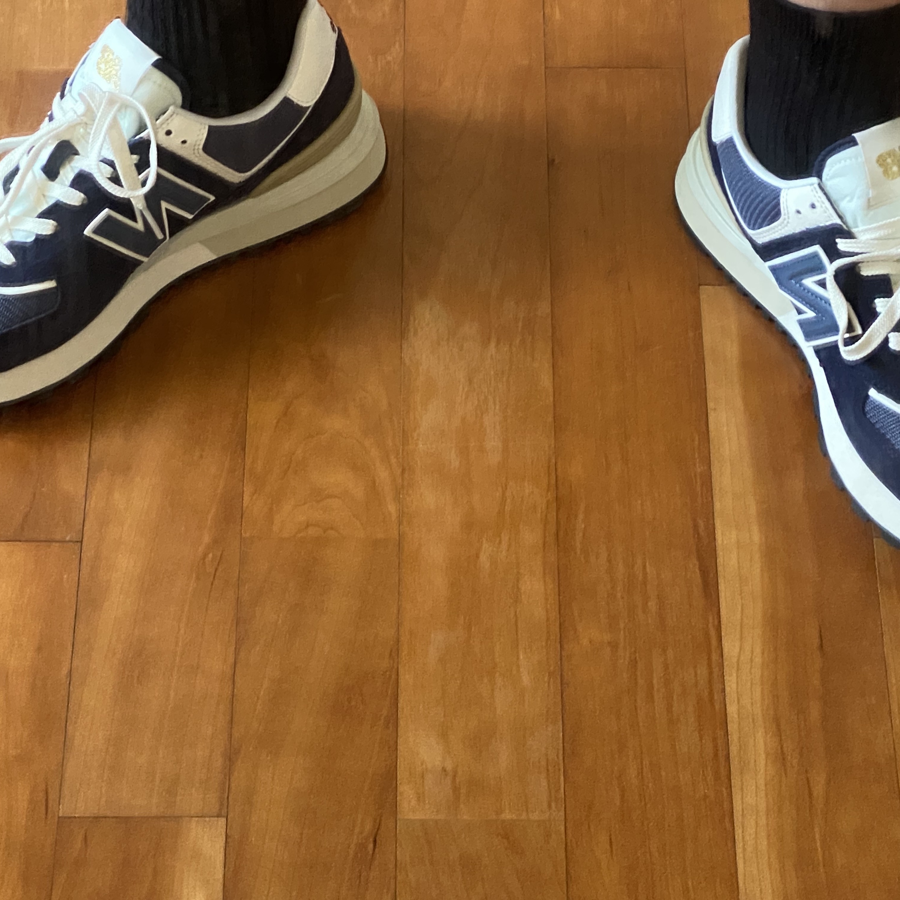 New Balance 574 Legacy Navy 착용 스타일