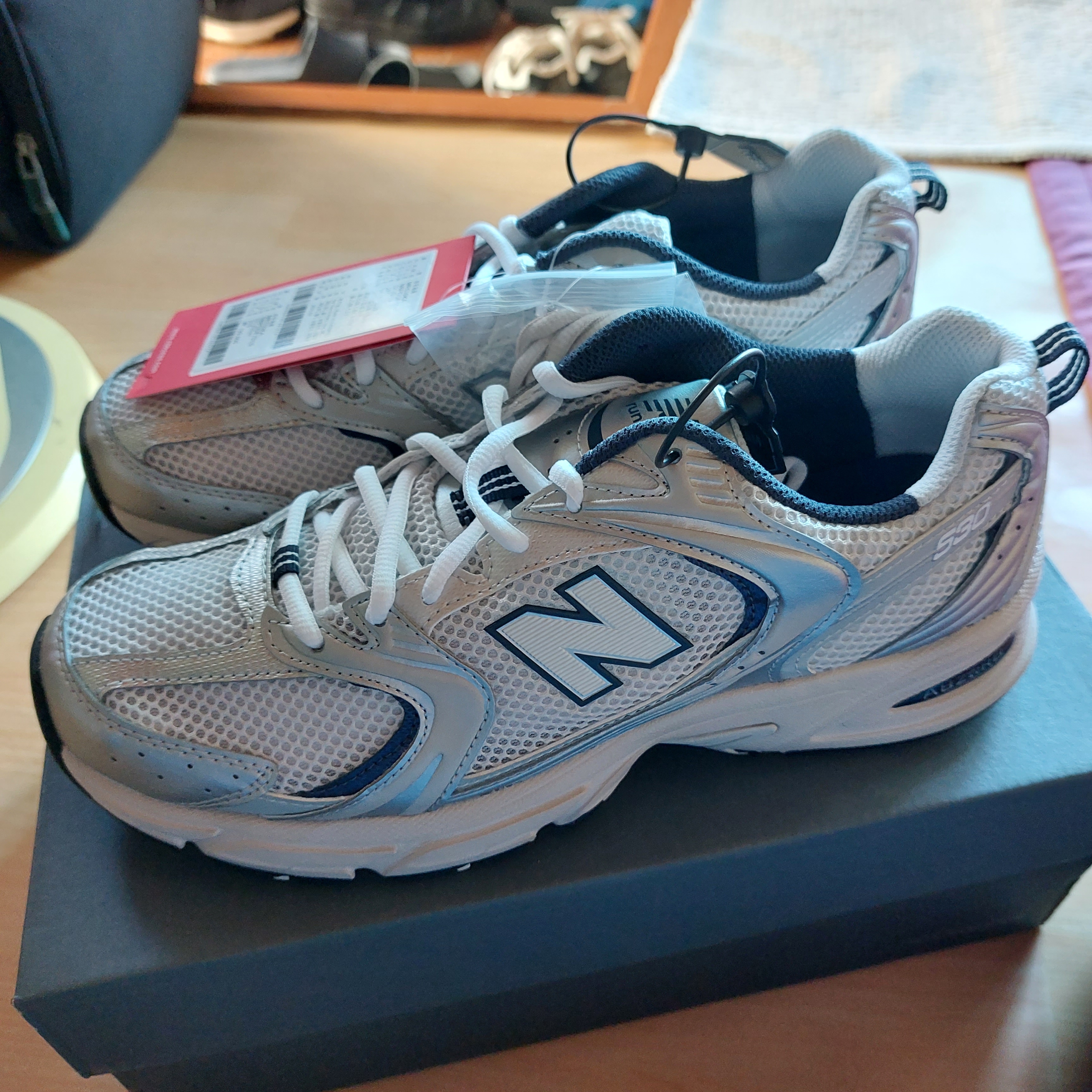 New Balance 530 Steel Grey 착용 스타일