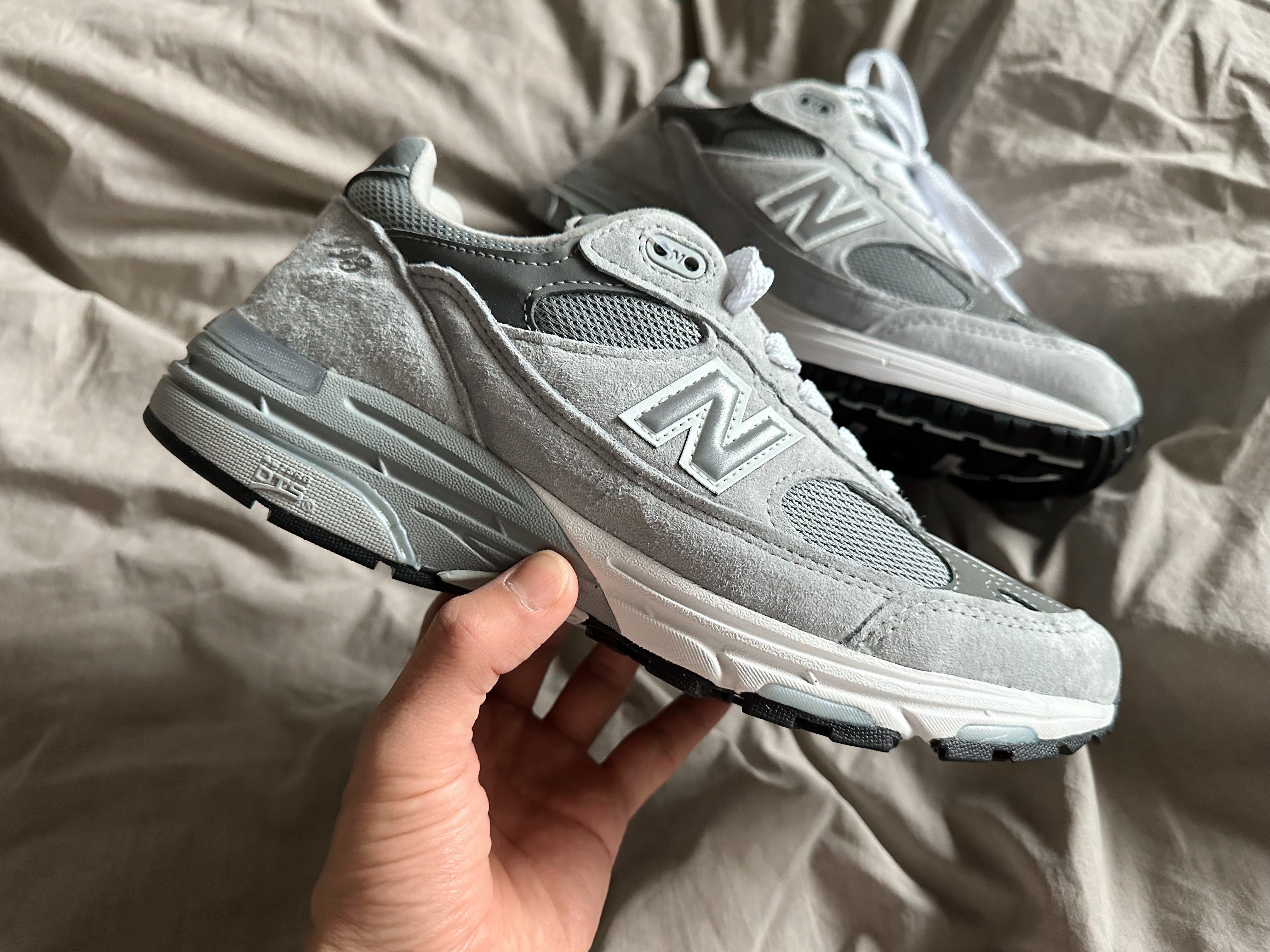 New Balance 993 Made in USA Grey - D Standard 착용 스타일 - 2