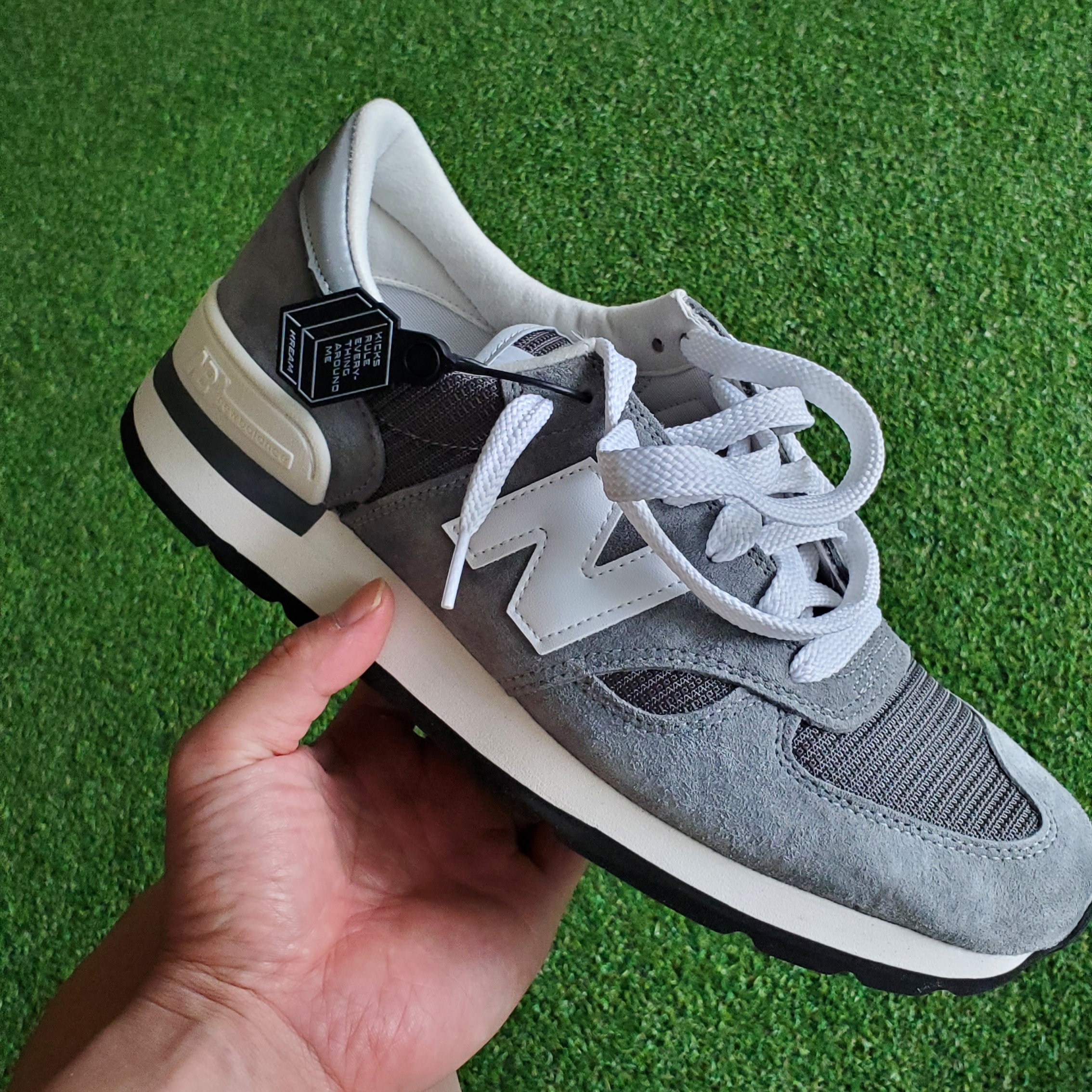 New Balance 990v1 Made in USA Grey White 착용 스타일