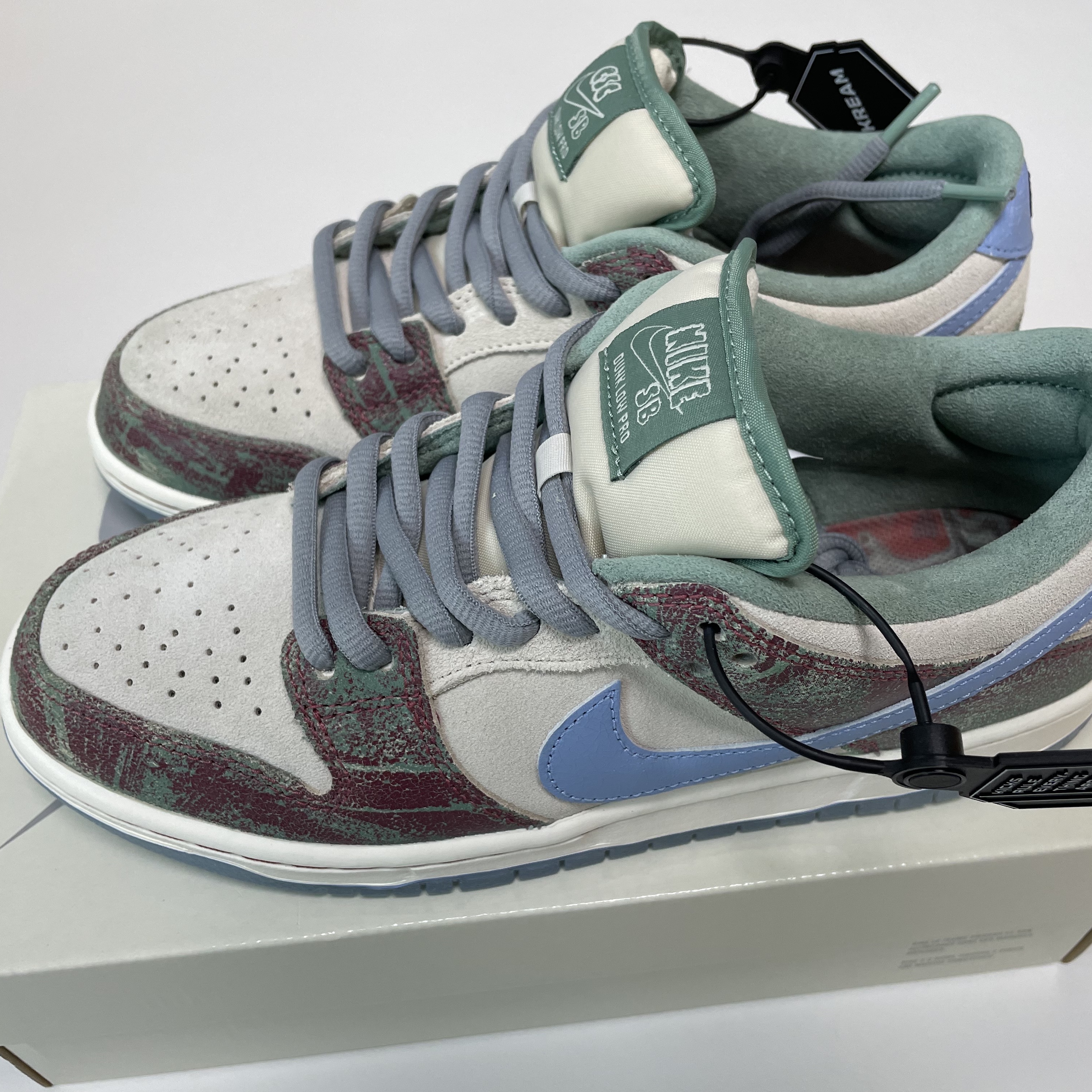 Nike x Crenshaw Skate Club SB Dunk Low Sail Light Blue Cedar 착용 스타일 - 2
