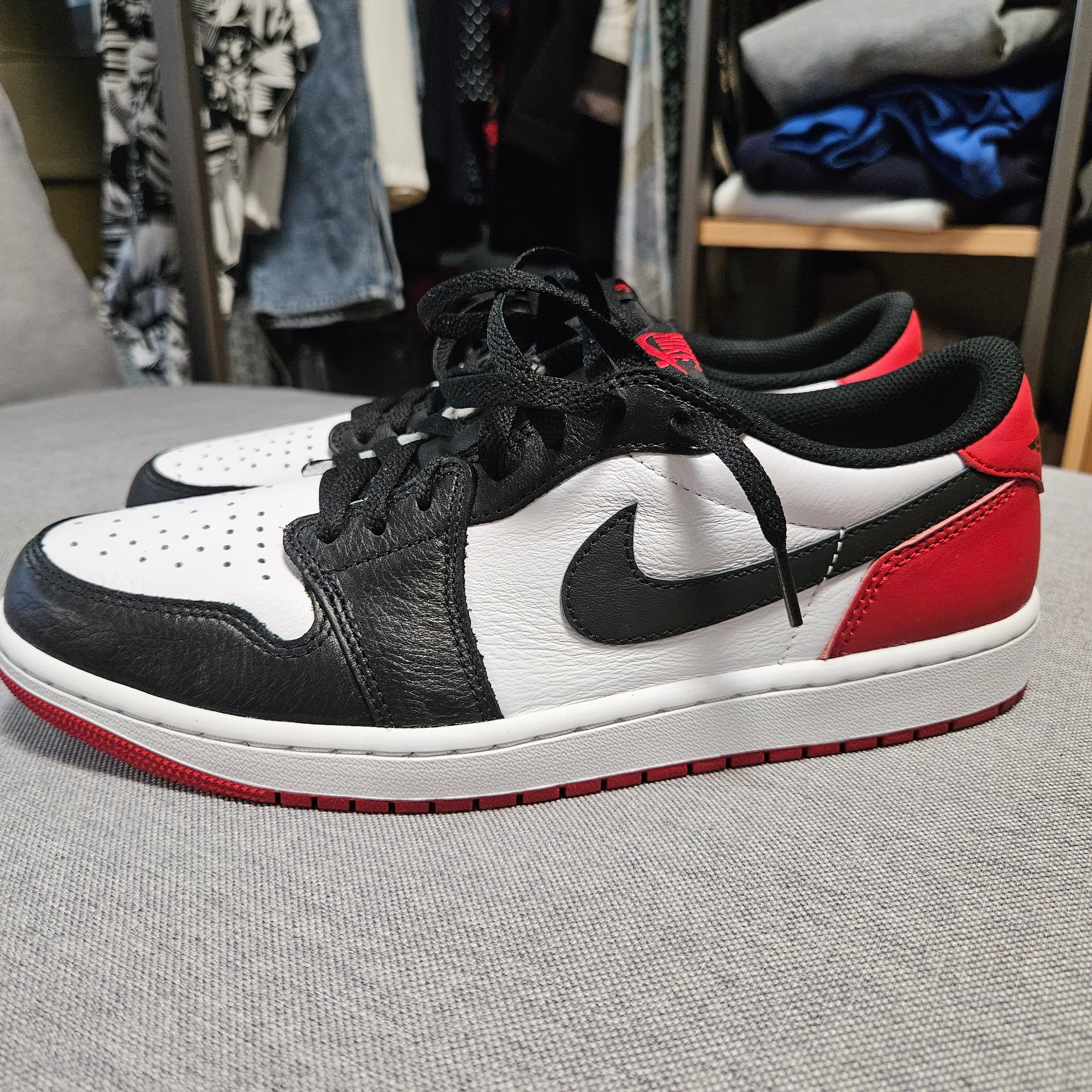 Jordan 1 Retro Low OG Black Toe 착용 스타일 - 1
