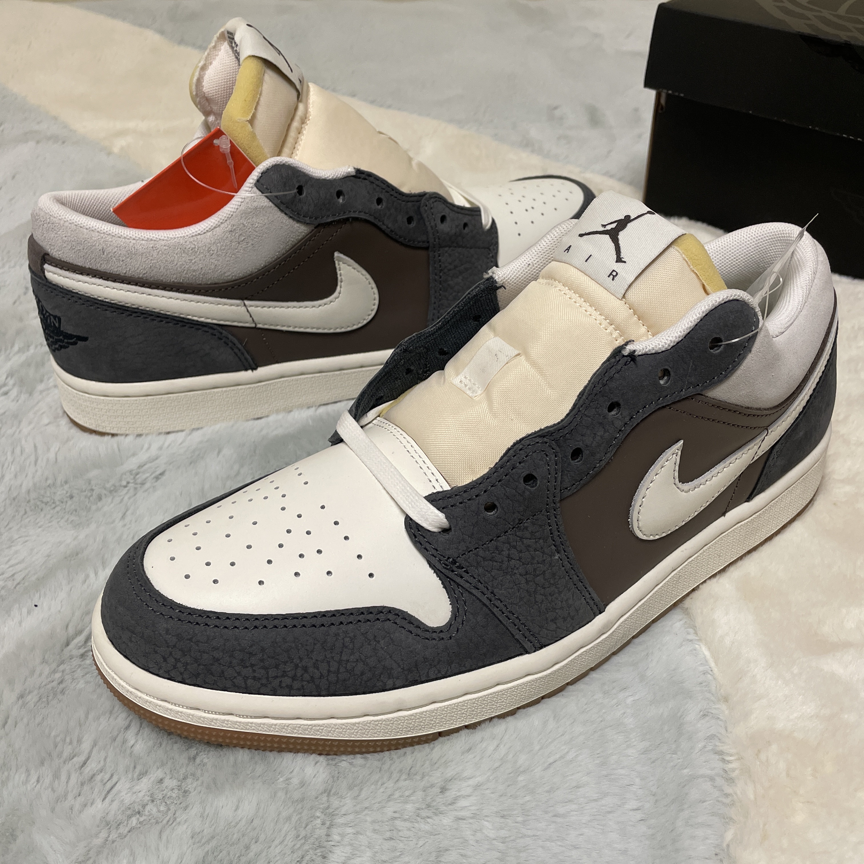 Jordan 1 Low Kkachi 착용 스타일