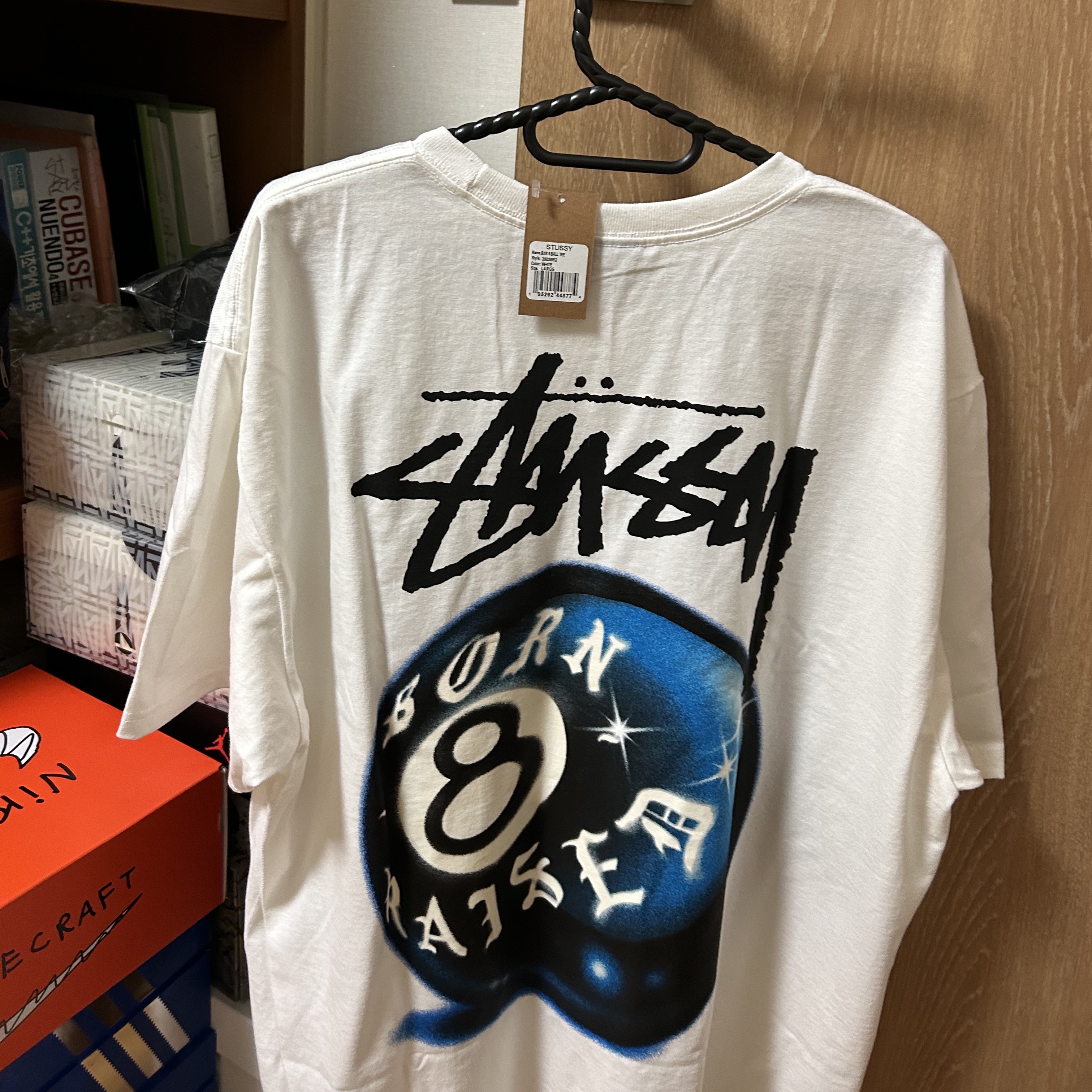 Stussy x Born X Raised 8 Ball T-Shirt White, Nike x Tom Sachs General Purpose Shoe Archive 착용 스타일