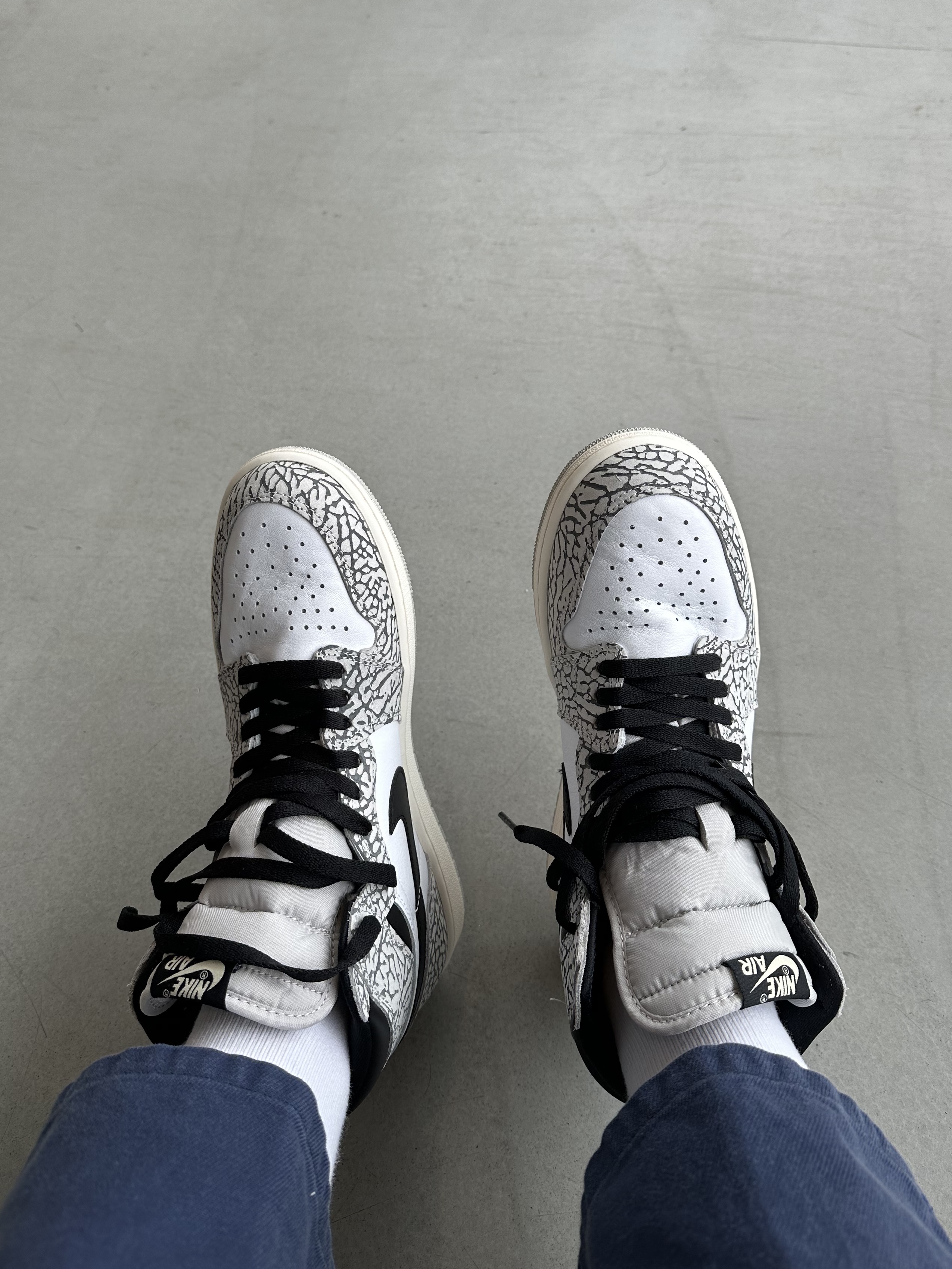 Human Made Heart Mini Keycharm Red, Jordan 1 Retro High OG White Cement 착용 스타일 - 5