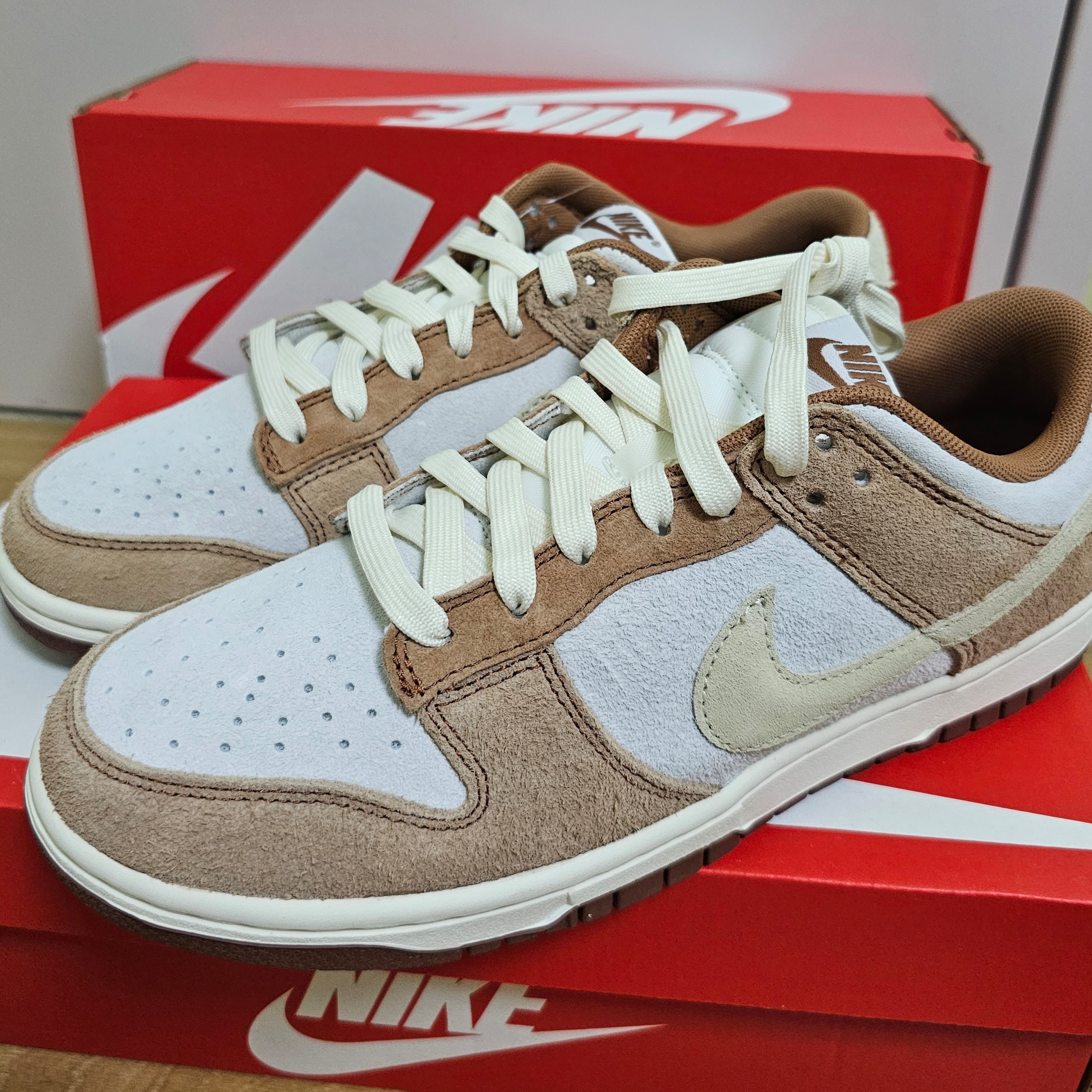 Nike Dunk Low Pro Premium Medium Curry 착용 스타일 - 2