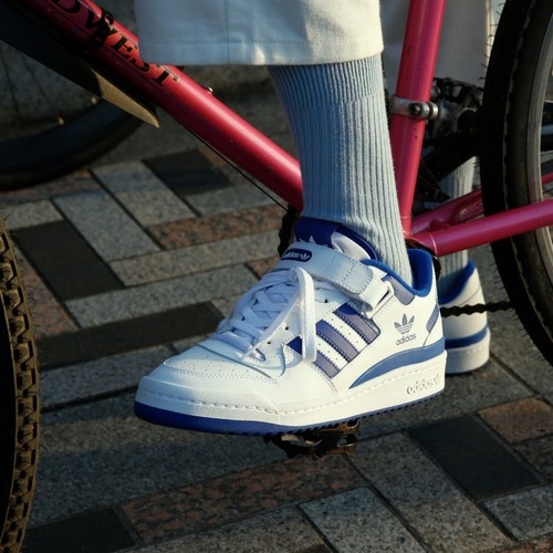 Adidas Forum Low White Royal Blue, (W) Adidas Forum Low Cream White Crew Yellow 착용 스타일 - 1