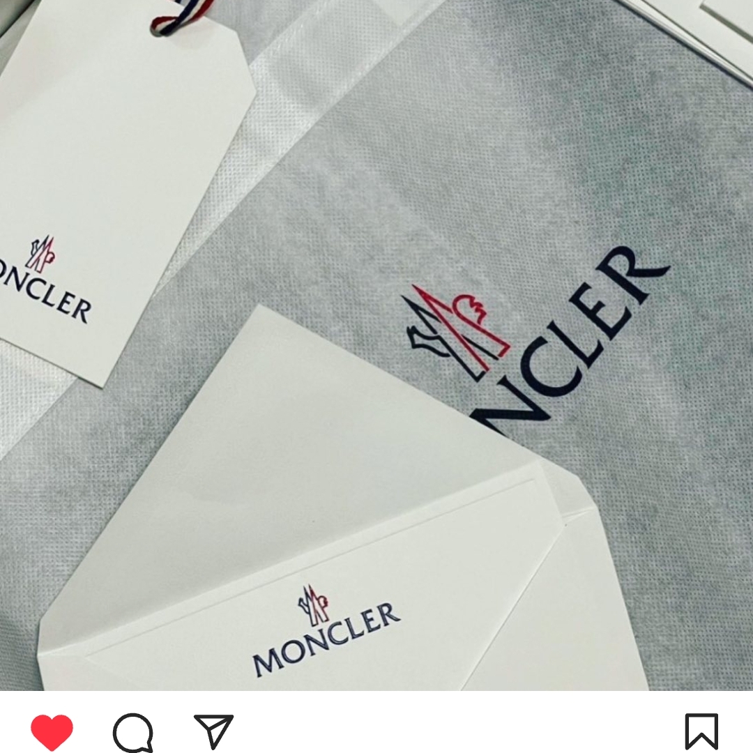 (W) Moncler Khloe Long Down Jacket Black - 22FW 착용 스타일