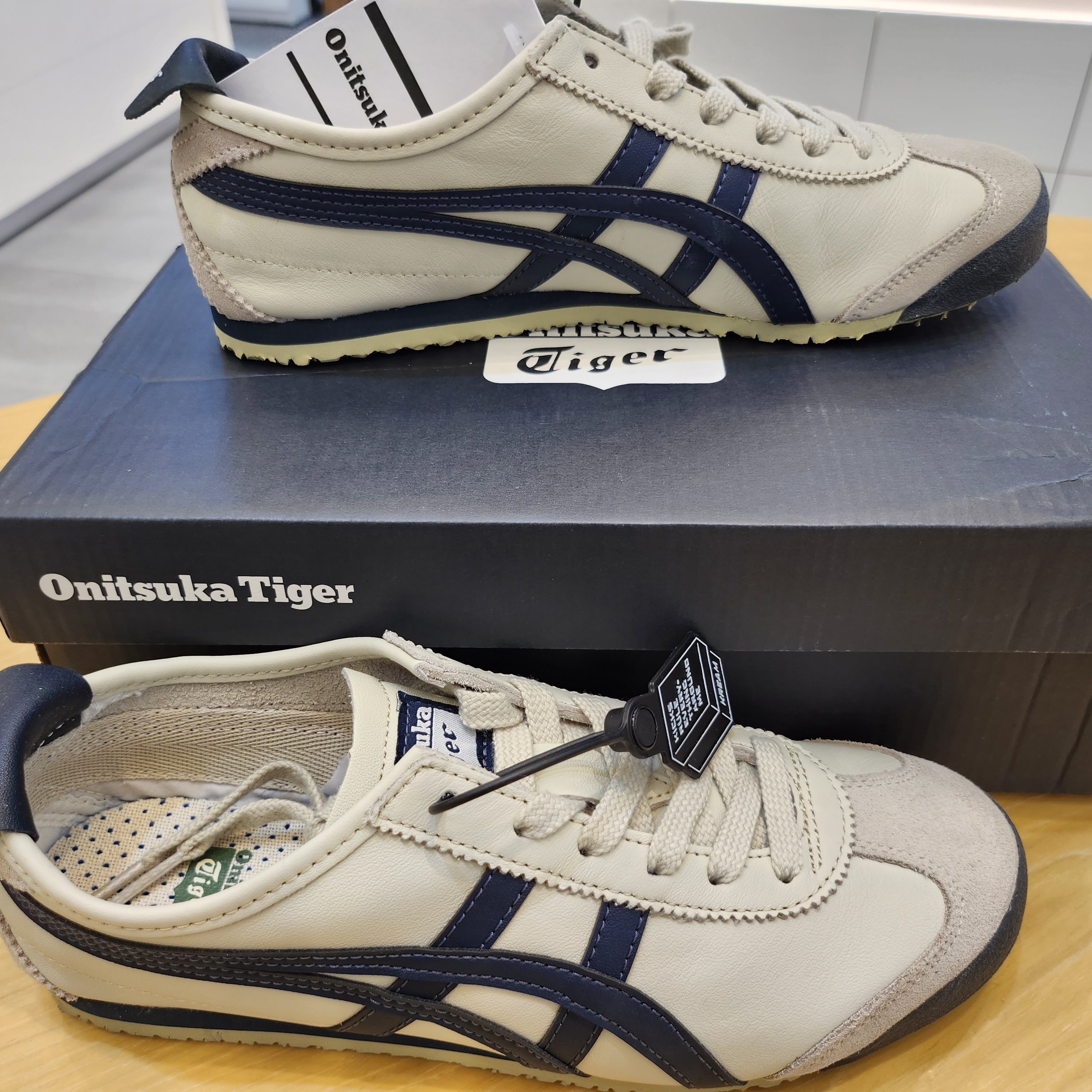 Onitsuka Tiger Mexico 66 Birch 착용 스타일 - 4