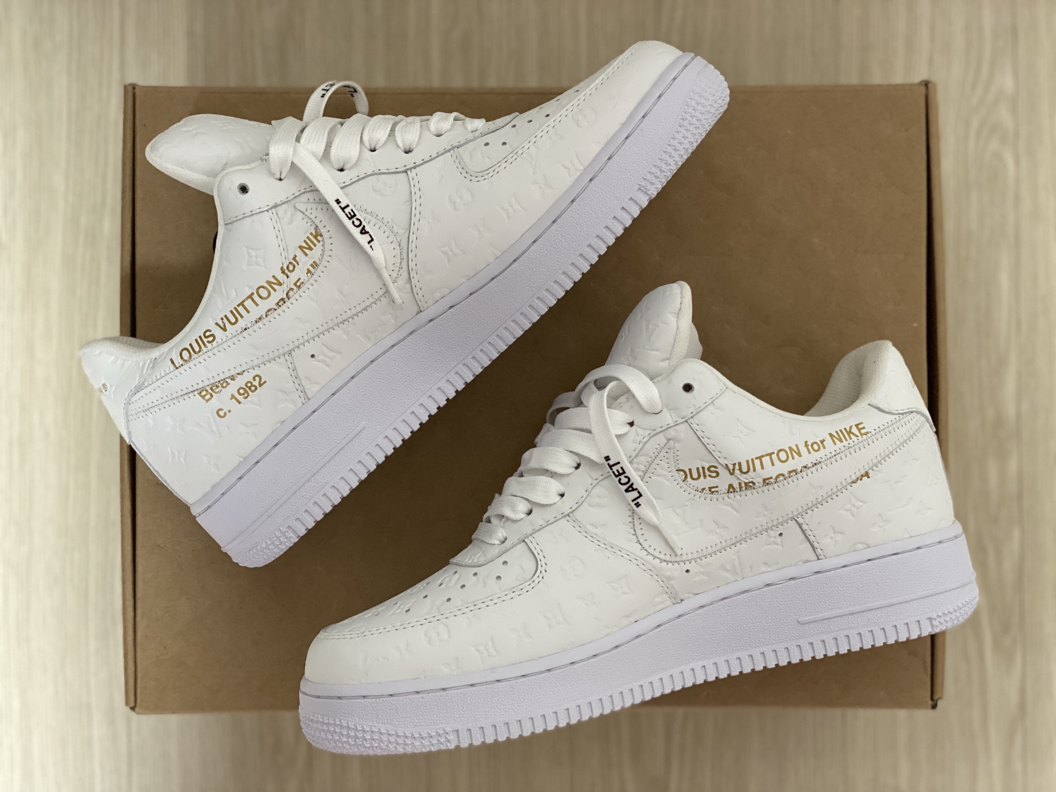 Louis Vuitton x Nike Air Force 1 Low by Virgil Abloh White 착용 스타일 - 2