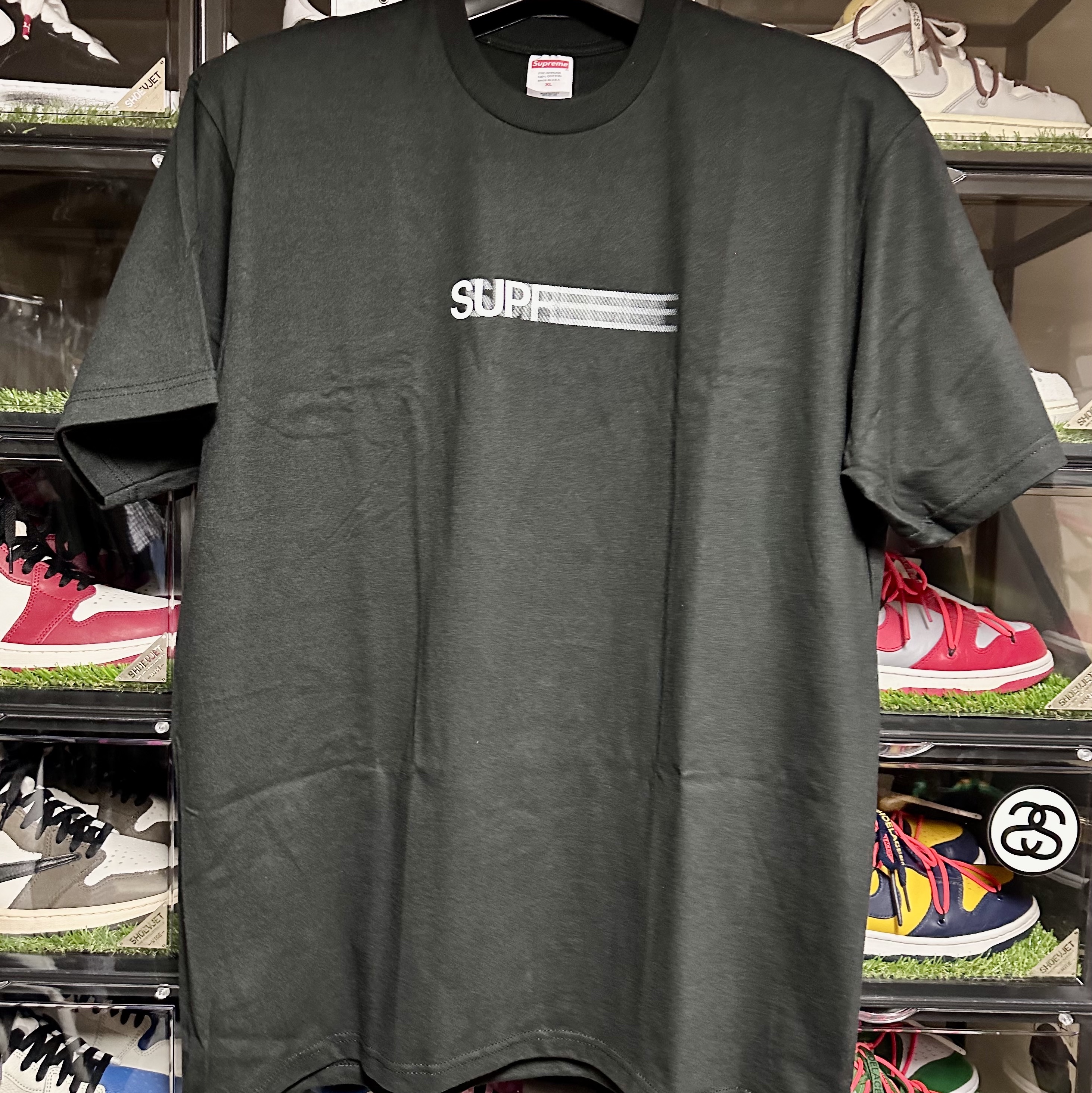 Supreme Motion Logo T-Shirt Black - 23SS 착용 스타일 - 1