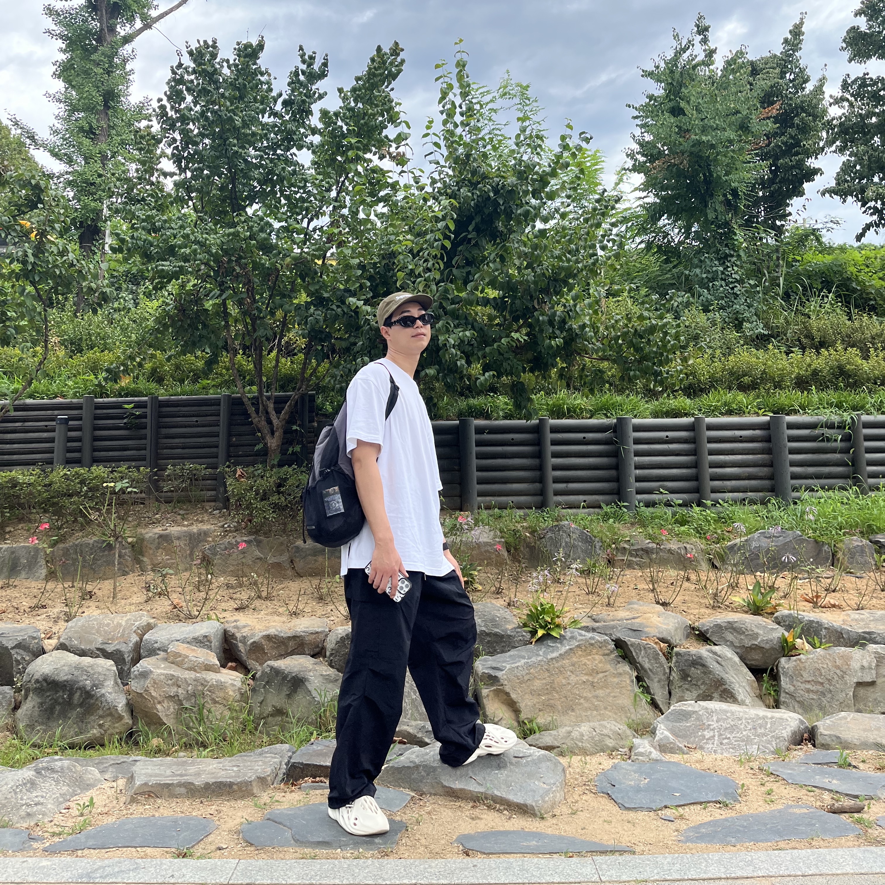 Gentle Monster x Maison Margiela MM004 Black Black 착용 스타일