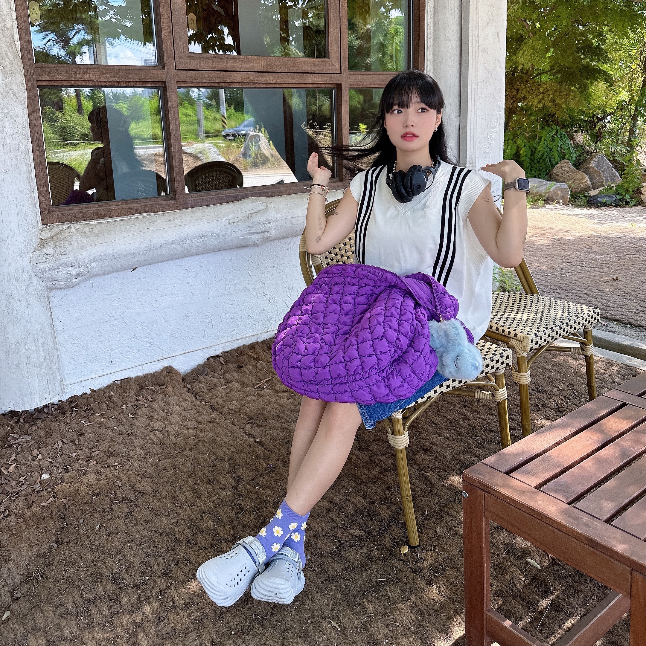 Crocs Echo Clog Atmosphere, COS Quilted Oversized Shoulder Bag Purple 착용 스타일 - 2