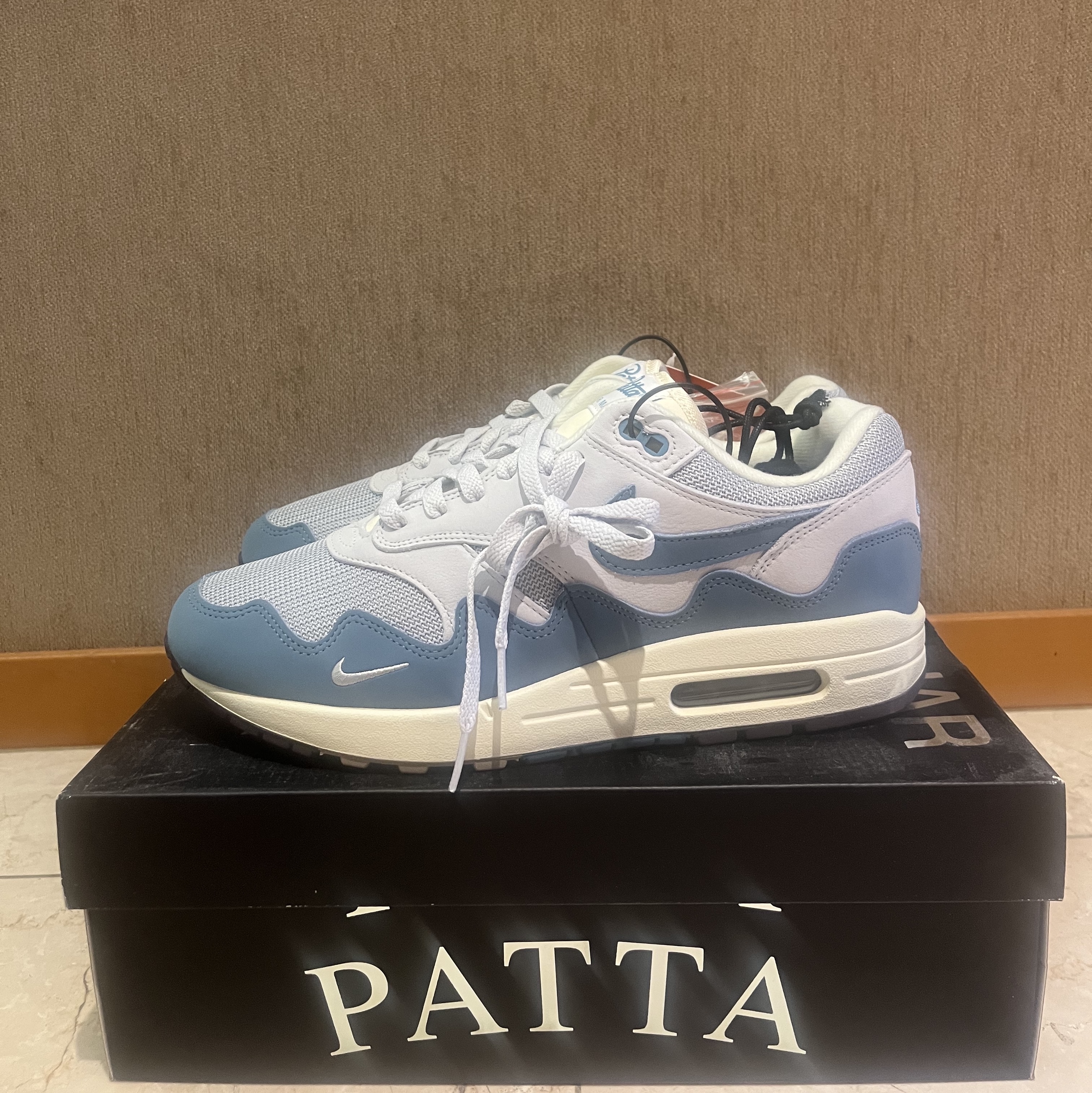 Nike x Patta Air Max 1 Noise Aqua 착용 스타일