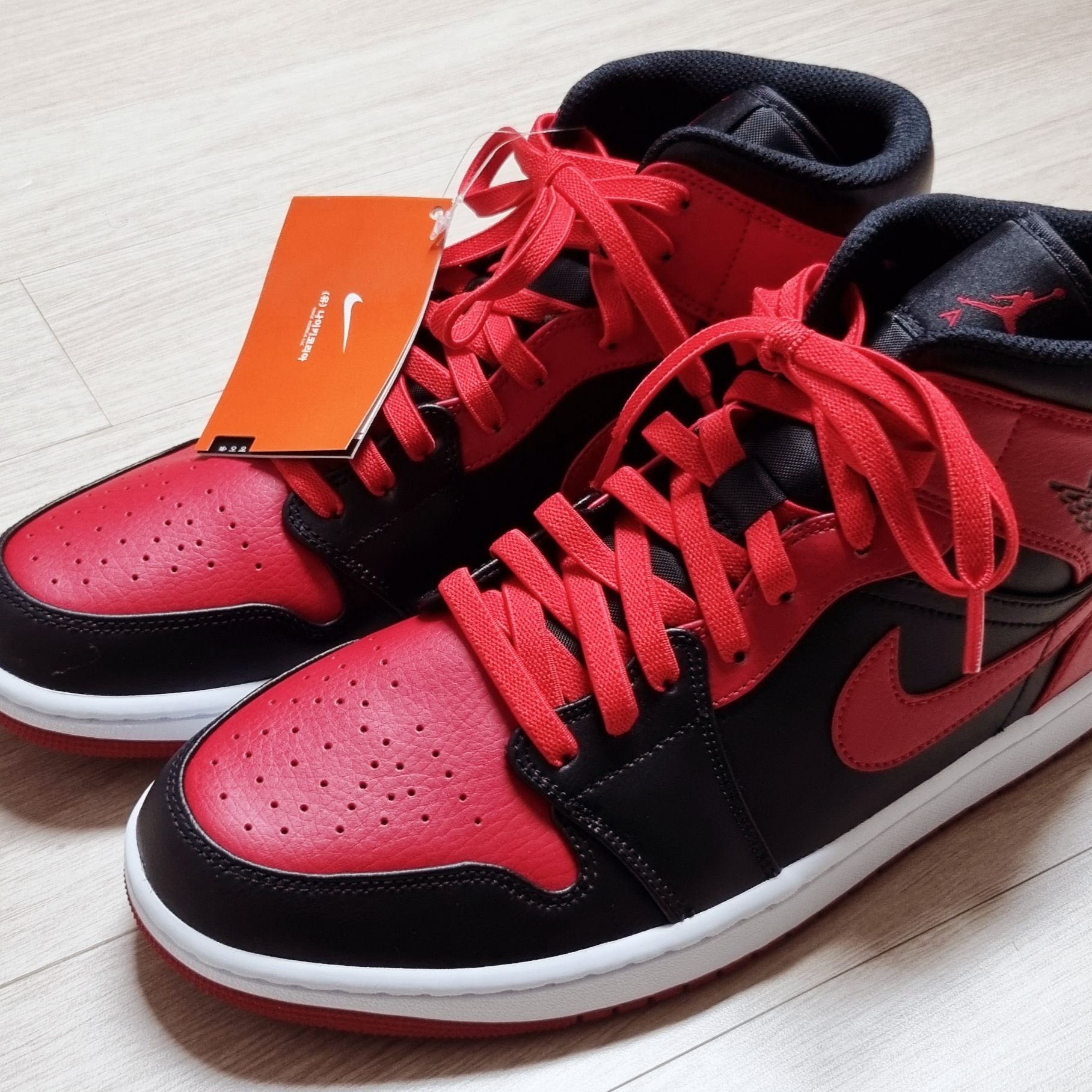 Jordan 1 Mid Bred Banned 2020 착용 스타일