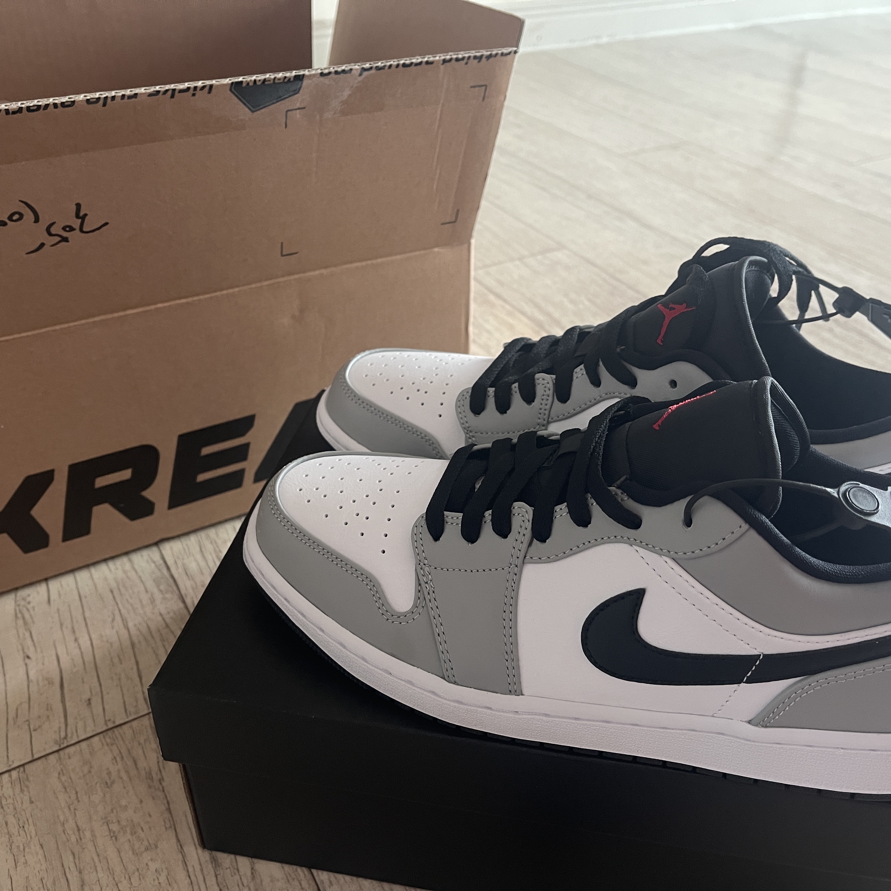 Jordan 1 Low Light Smoke Grey 착용 스타일 - 1