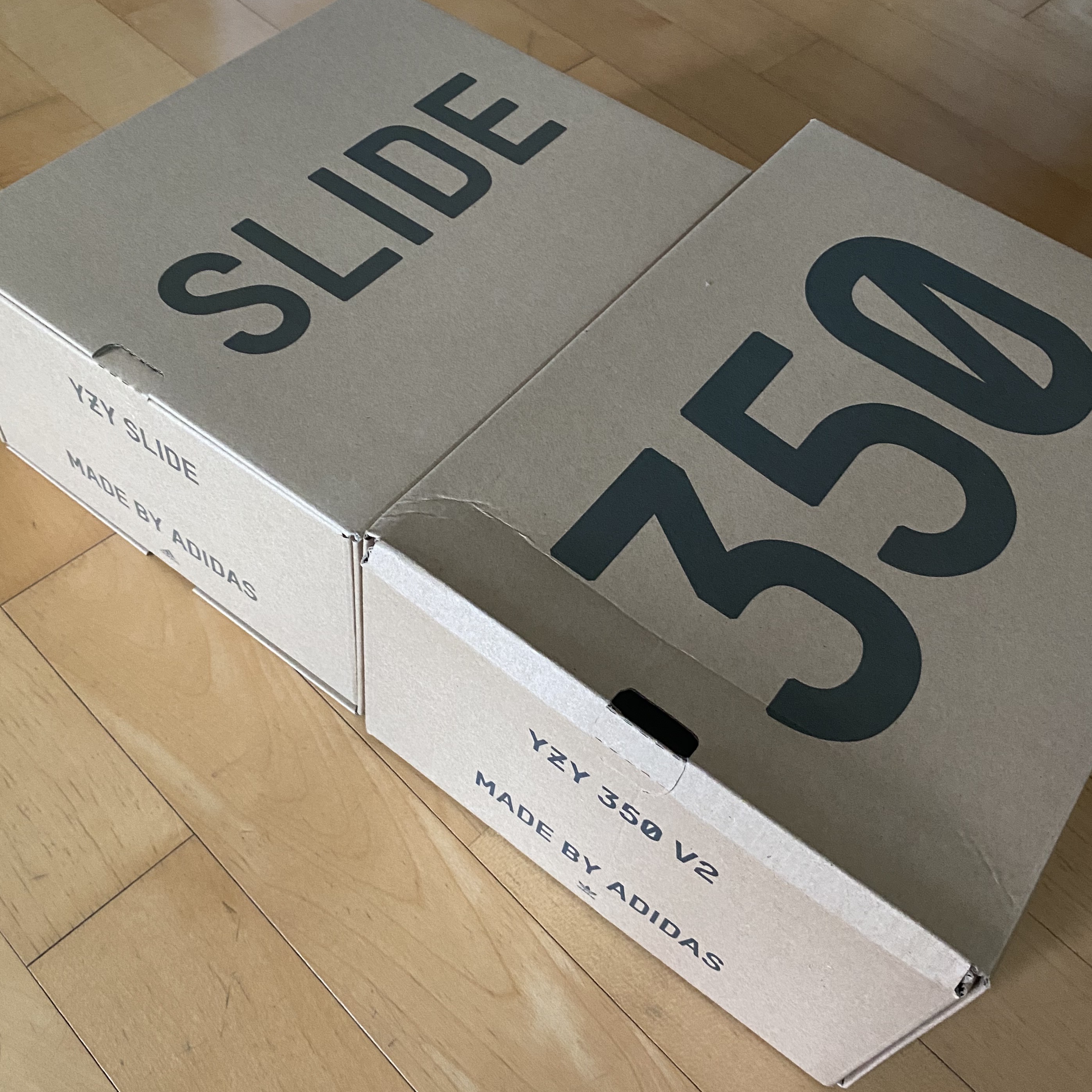 Adidas Yeezy Boost 350 V2 Bone, Adidas Yeezy Slide Pure - Re-Release Ver. 착용 스타일