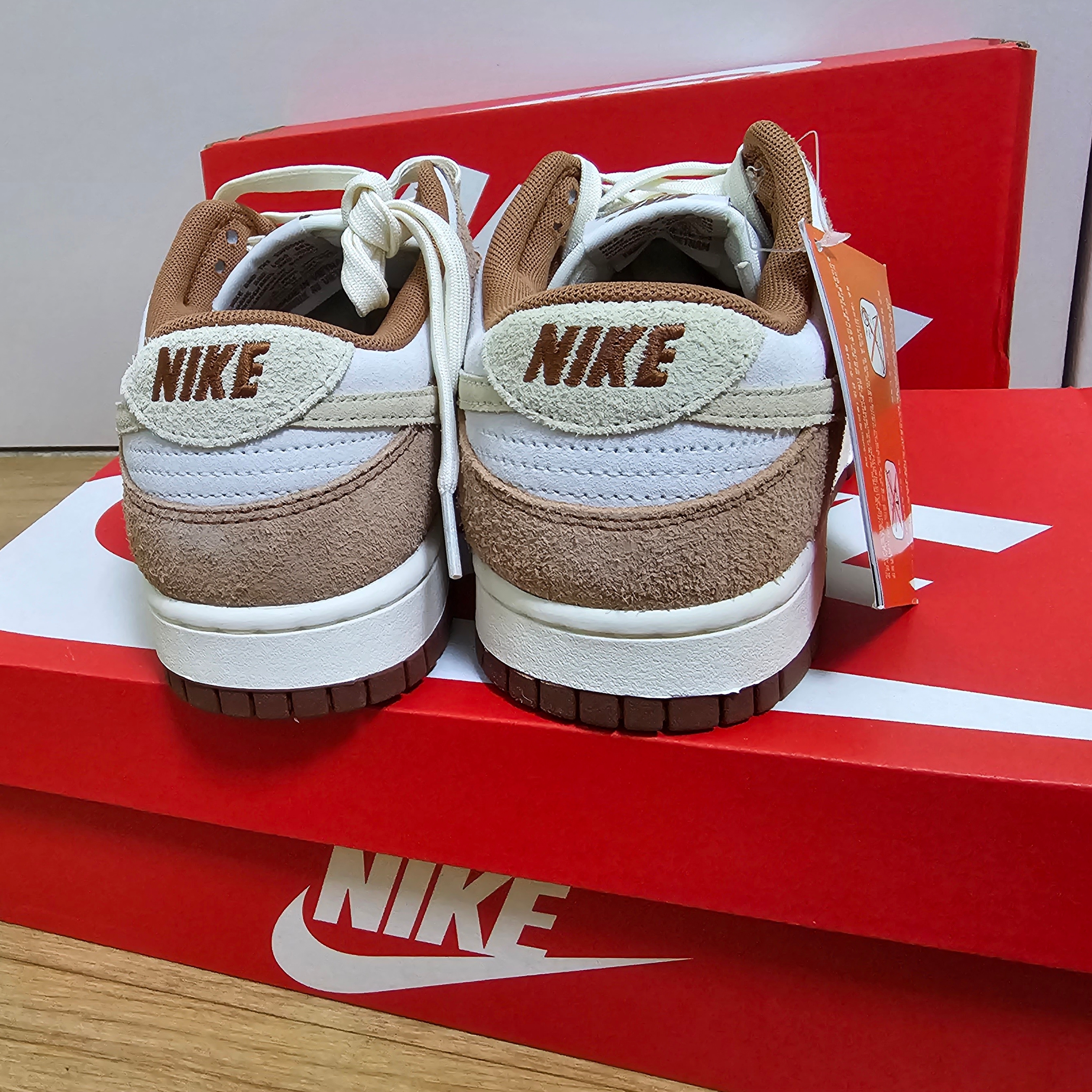 Nike Dunk Low Pro Premium Medium Curry 착용 스타일 - 4