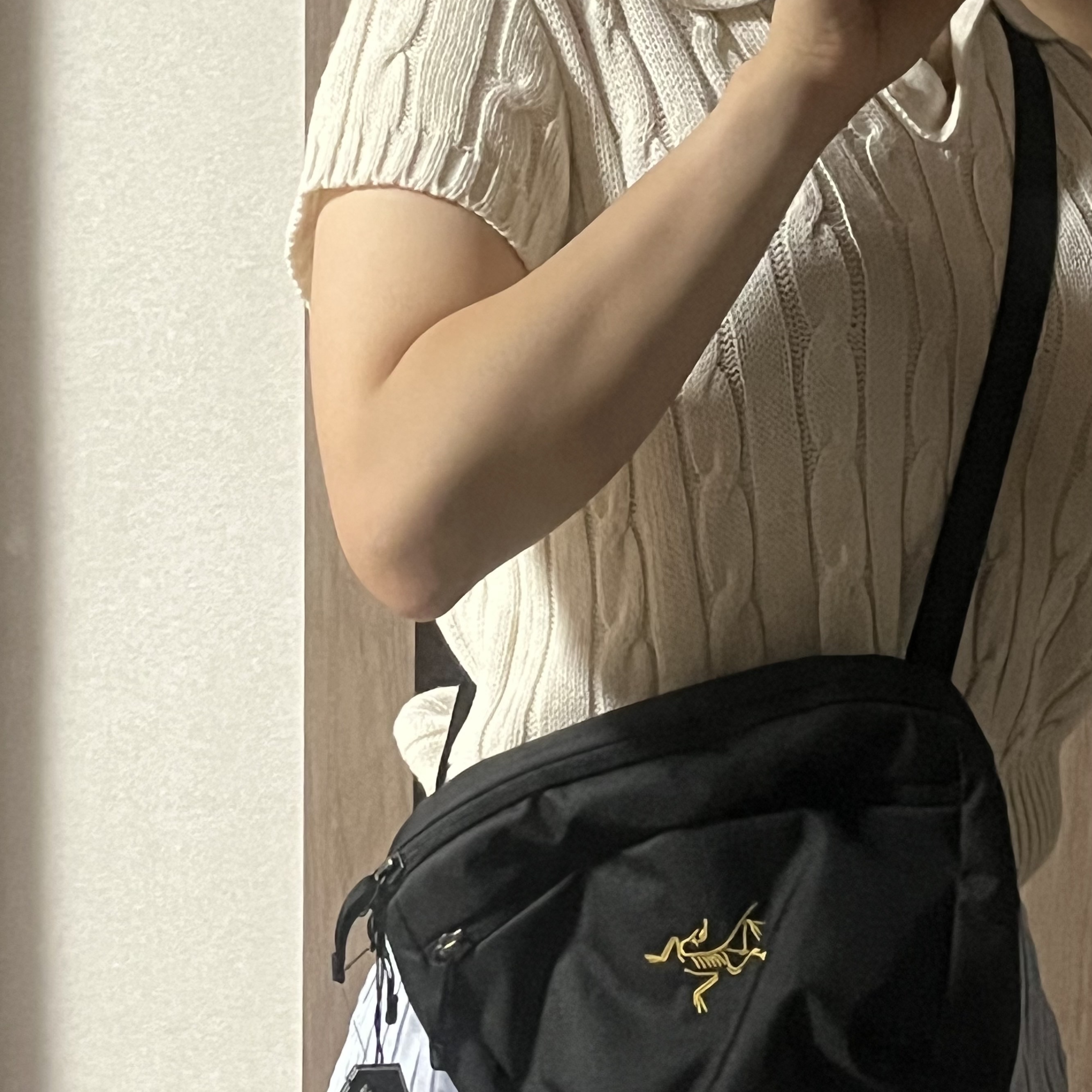 Arc'teryx Mantis 2 Waistpack 24K Black 착용 스타일 - 1