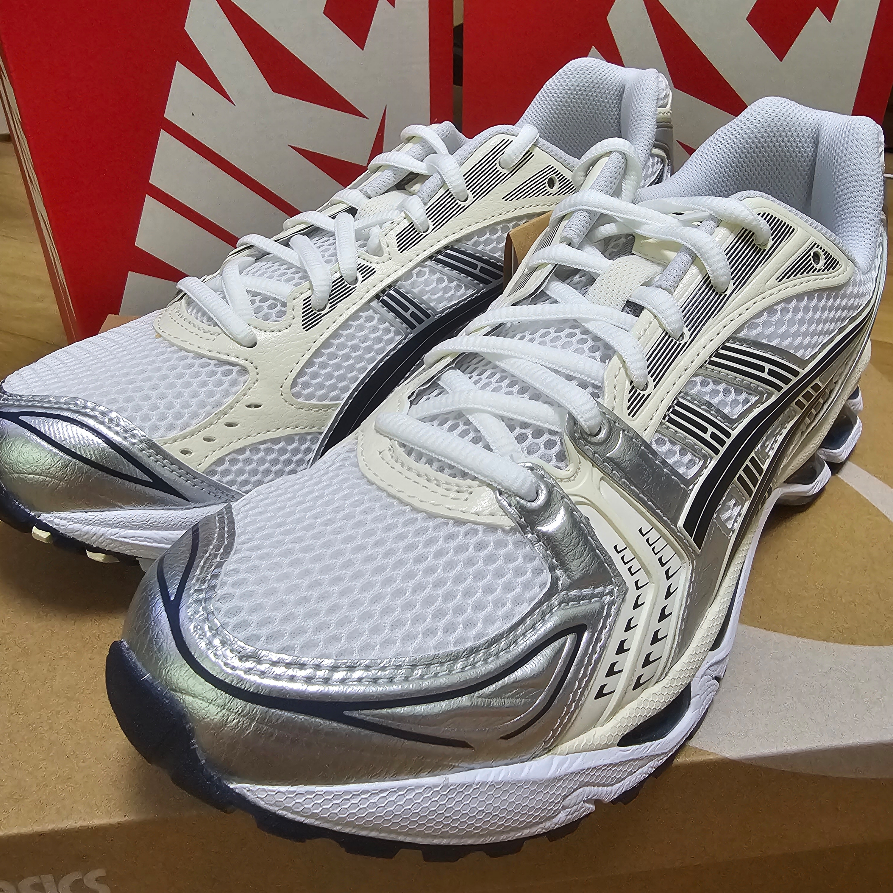 (W) Asics Gel-Kayano 14 White Midnight 착용 스타일 - 2