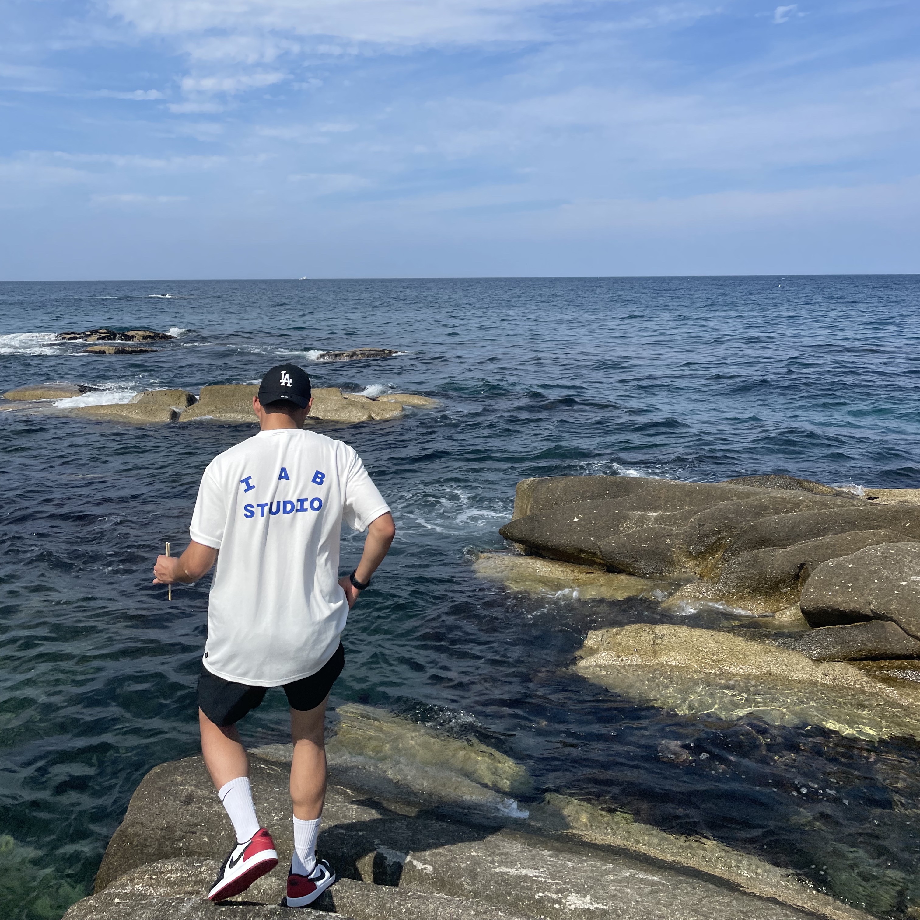 Jordan 1 Retro Low OG Black Toe, IAB Studio 10th Anniversary T-Shirts Pack White & Black (2 Pack) 착용 스타일