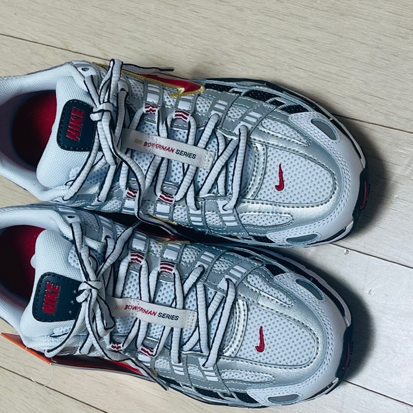 (W) Nike P-6000 Metallic Silver Red 착용 스타일