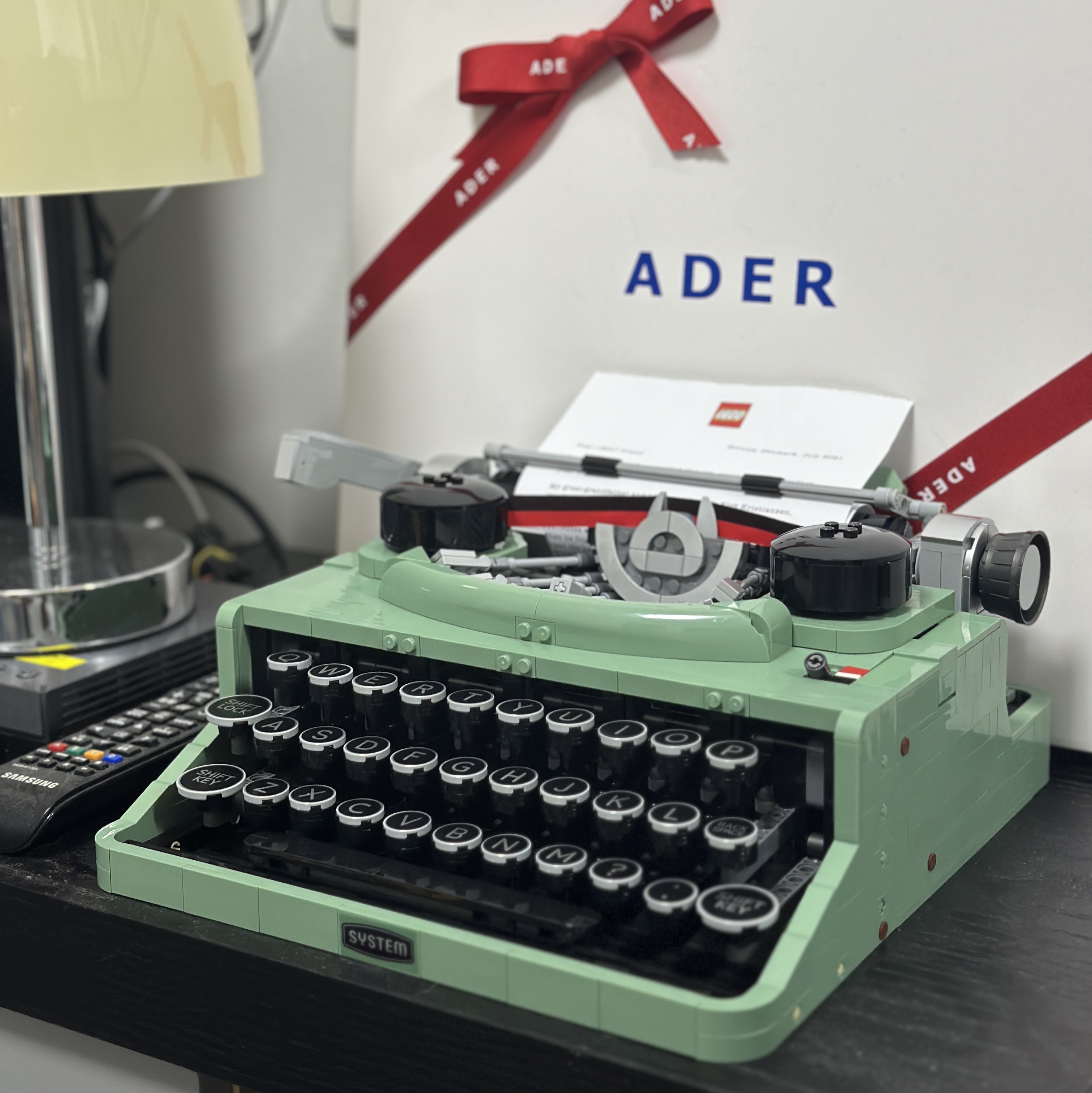 Lego Typewriter 착용 스타일