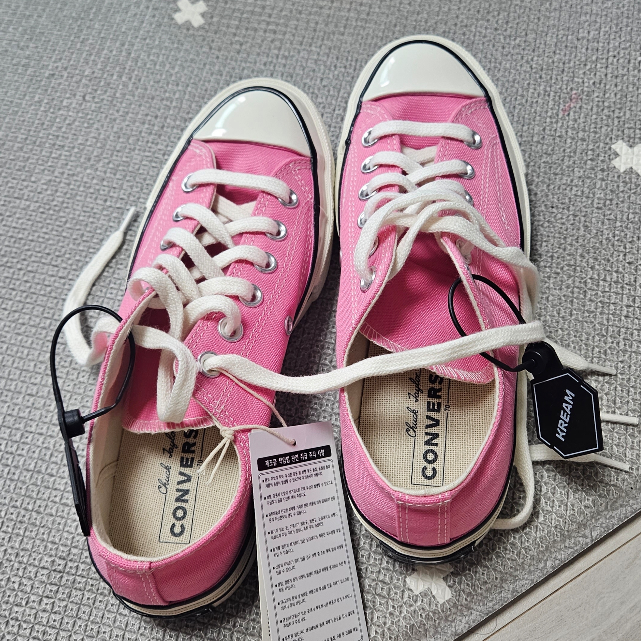 Converse Chuck 70 Ox Vintage Canvas Pink 착용 스타일
