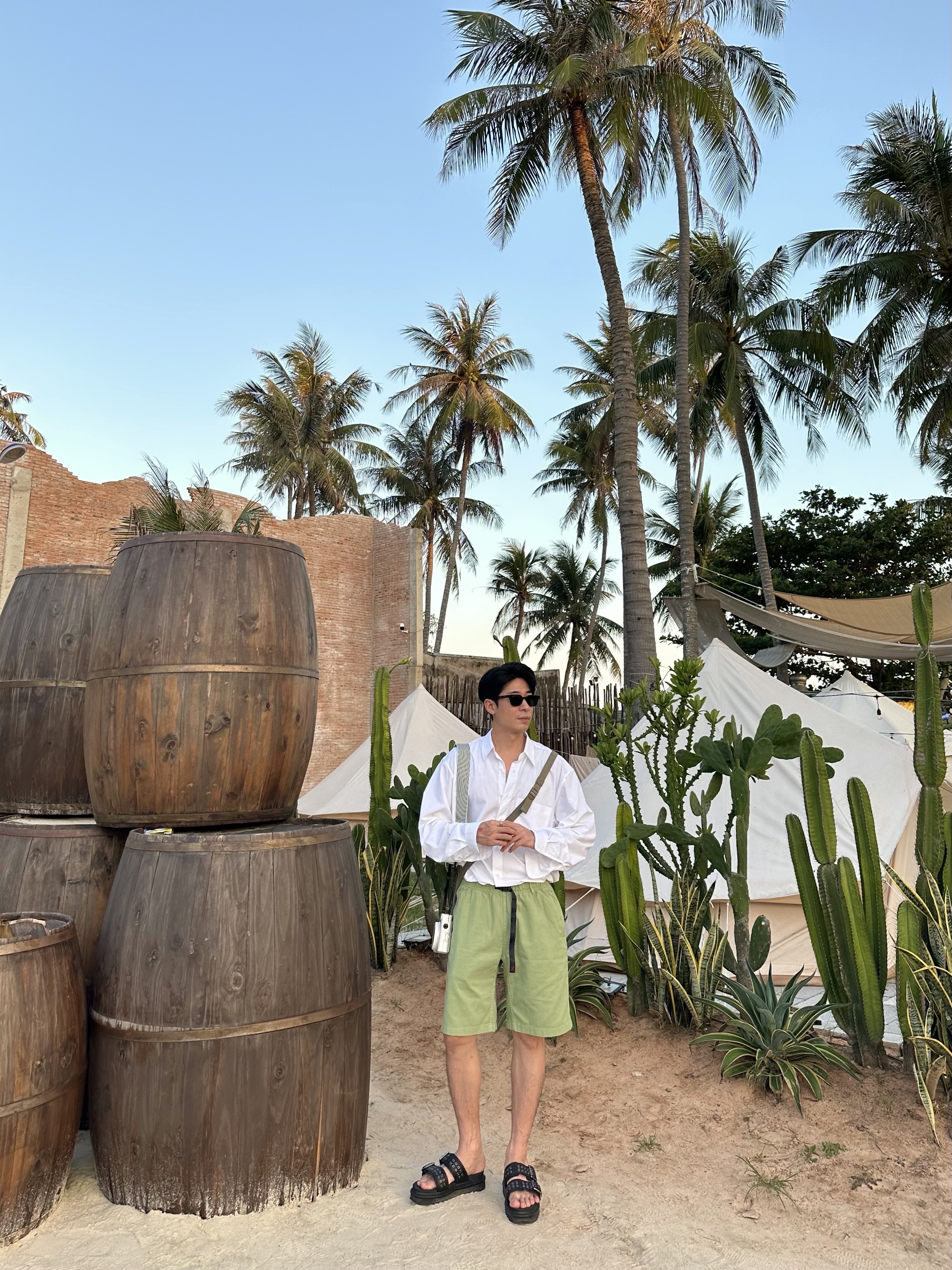 AMI Boxy Fit Shirt Natural White, Human Made Shoulder Bag Olive Drab ์ฐฉ์ฉ ์คํ์ผ - 1