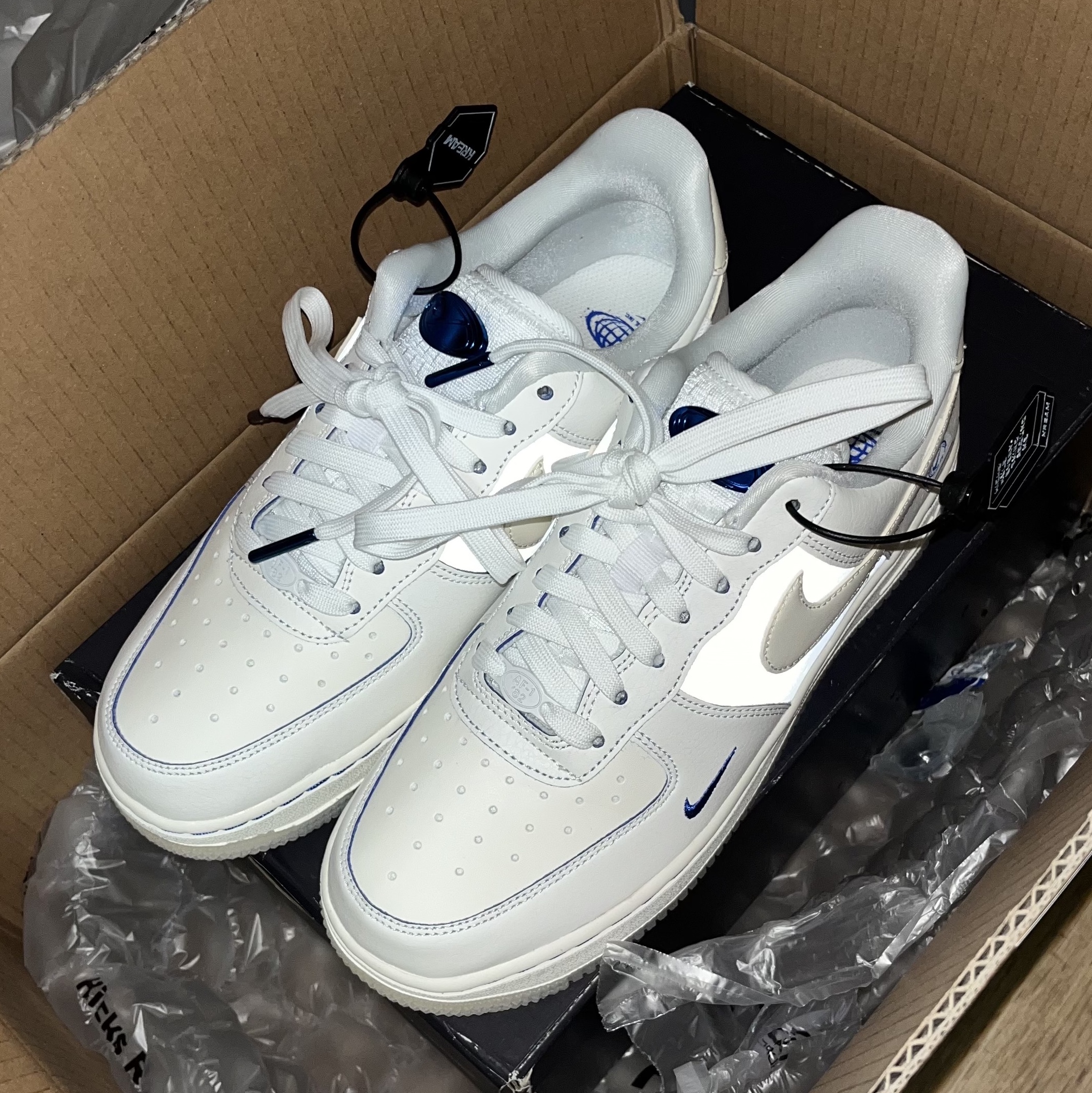 (W) Nike Air Force 1 '07 LX Game Royal Sail 착용 스타일 - 1