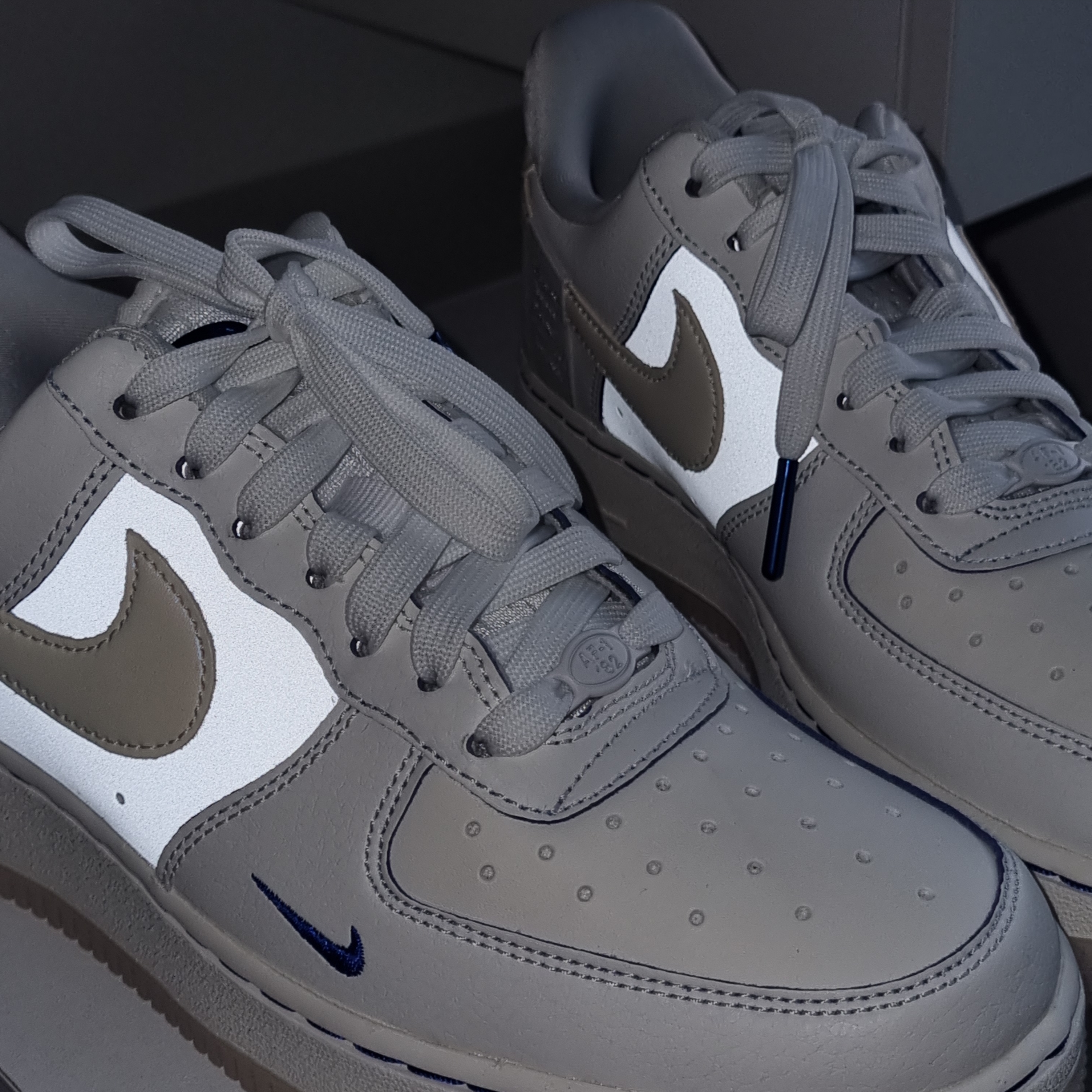 (W) Nike Air Force 1 '07 LX Game Royal Sail 착용 스타일
