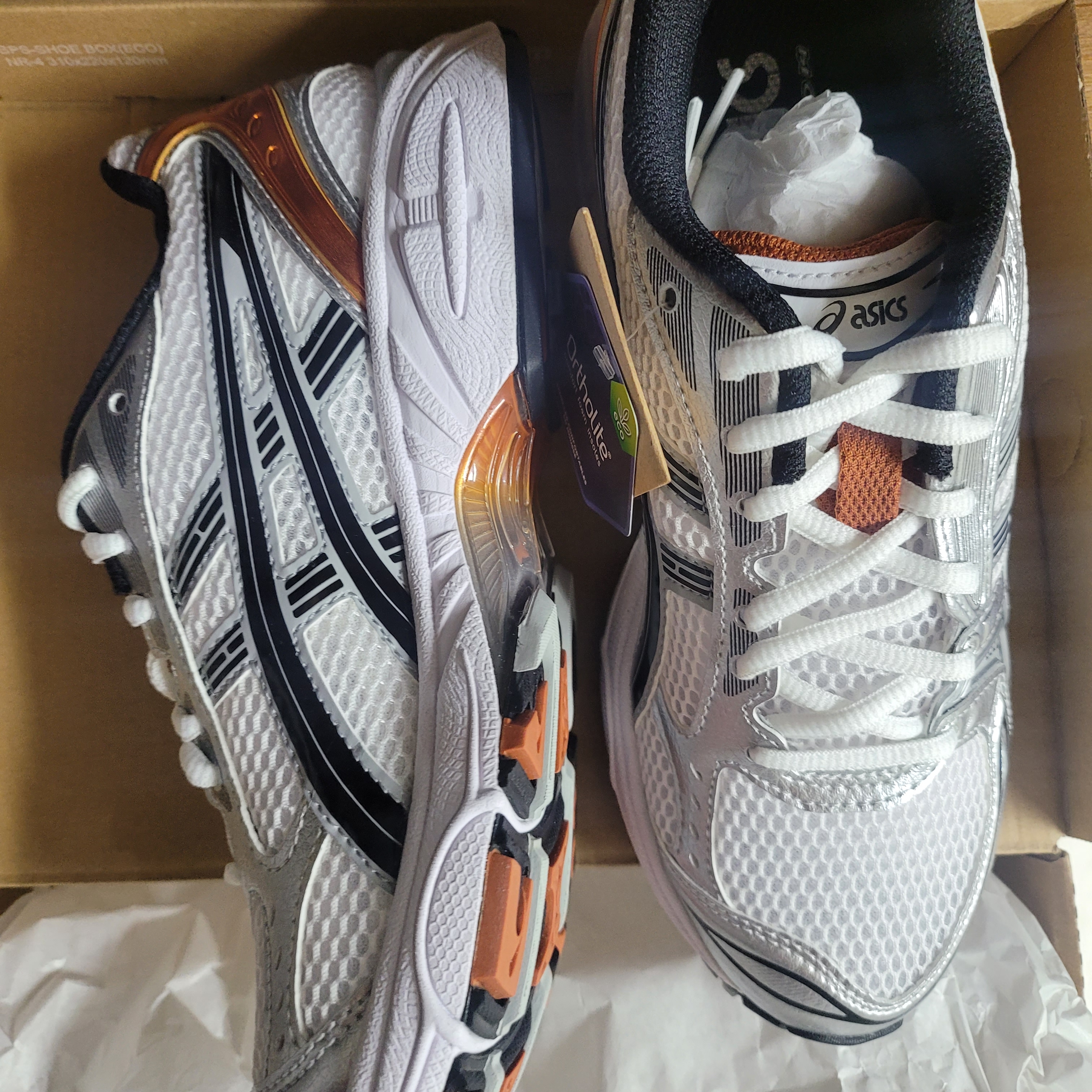 Asics Gel-Kayano 14 White Piquant Orange 착용 스타일