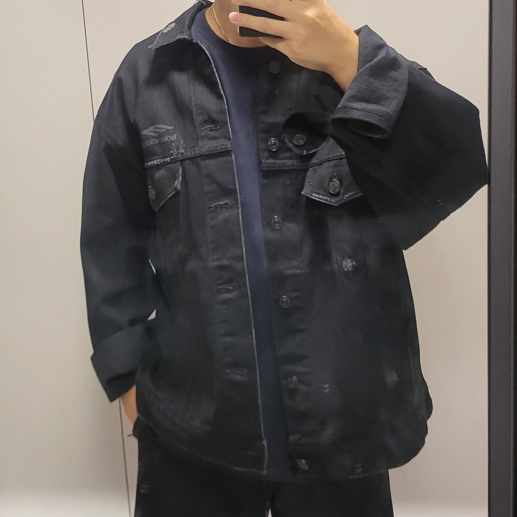 Balenciaga 3B Sports Icon Large Fit Japanese Denim Jacket Black 착용 스타일 - 3