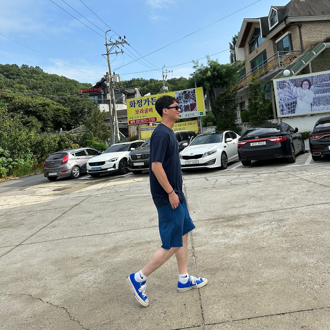Gentle Monster x Maison Margiela MM004 Black Black, IAB Studio Heavy Sweatshorts Navy - 23FW 착용 스타일 - 3