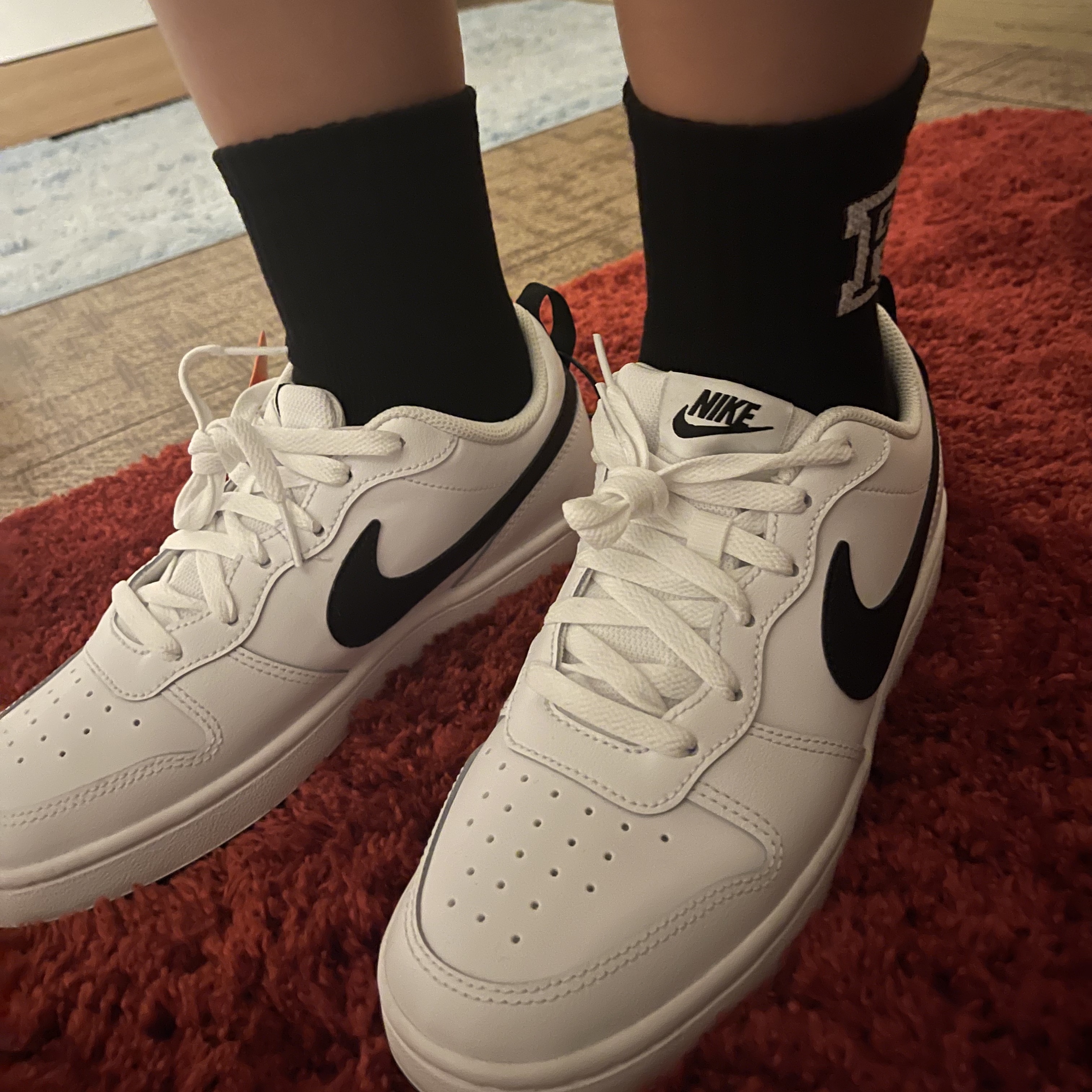 (GS) Nike Court Borough Low 2 White Black 착용 스타일 - 1