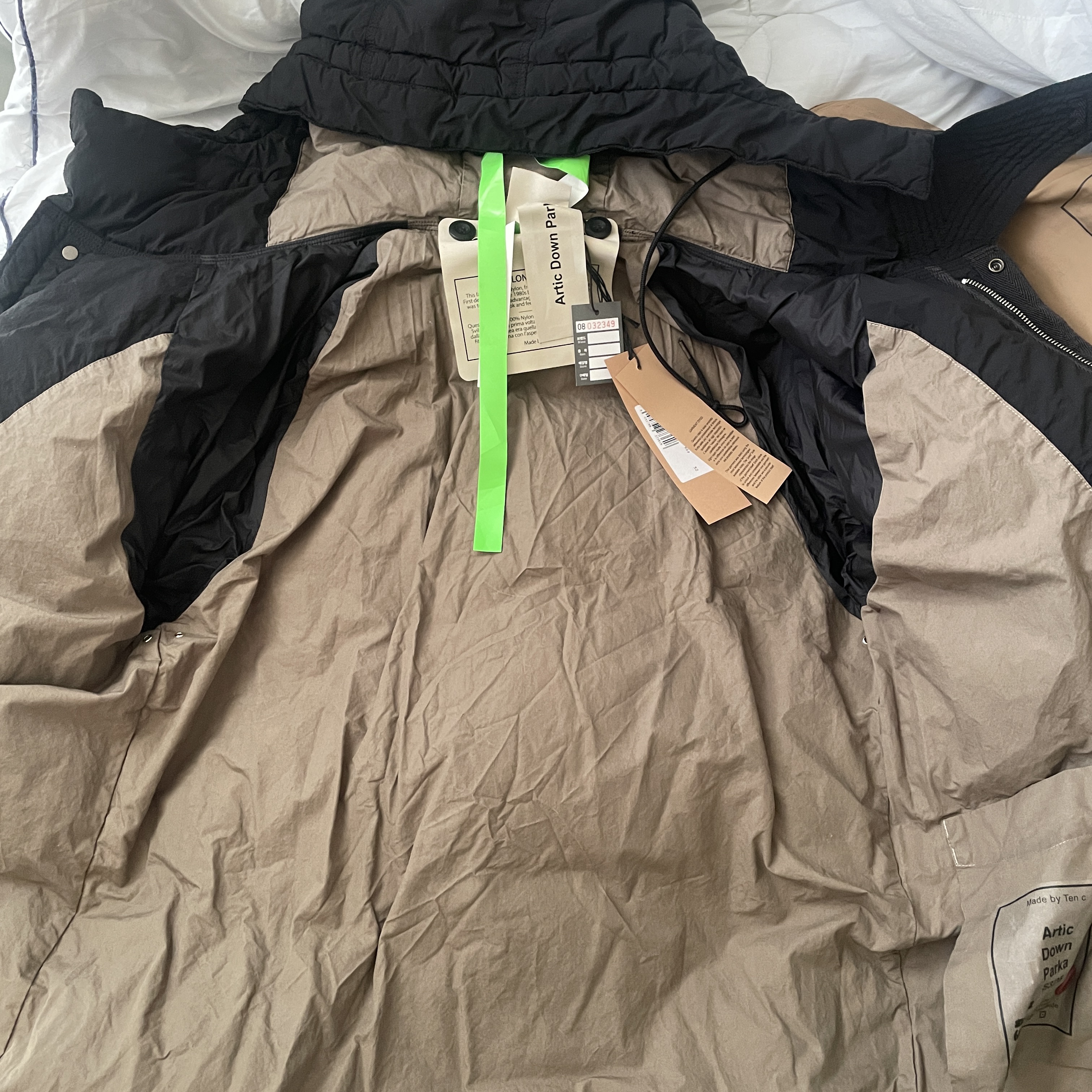 Ten C Artic Down Parka Black 착용 스타일 - 2