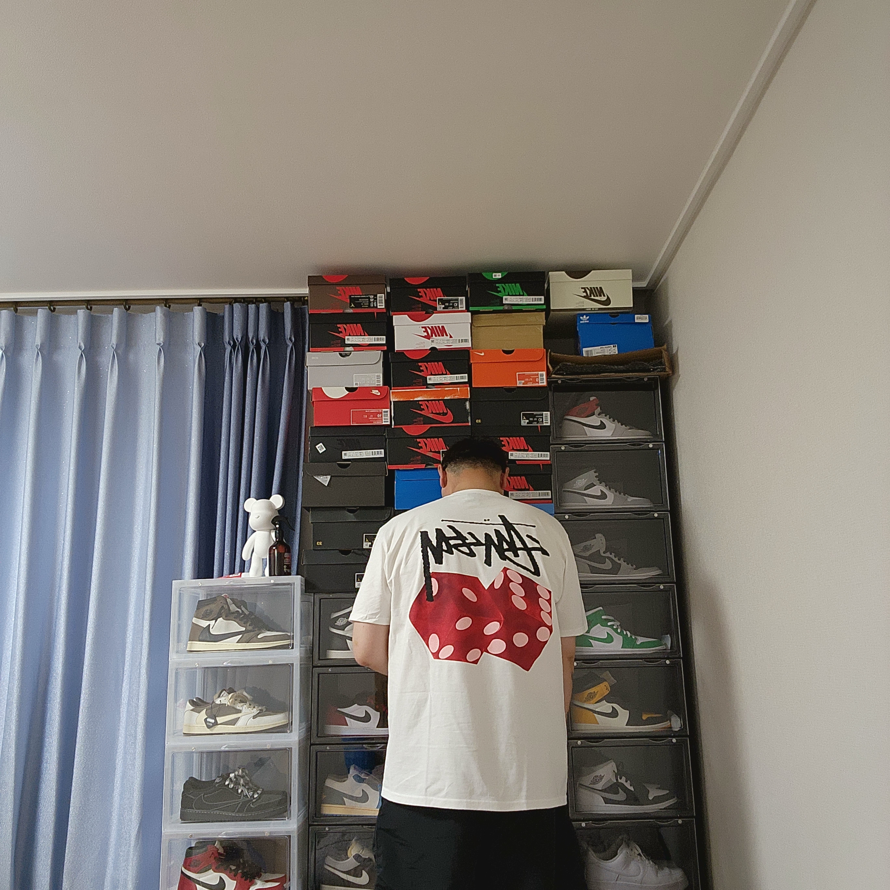 Stussy Diced Out T-Shirt White, Stussy Big Basic Water Shorts Black 착용 스타일