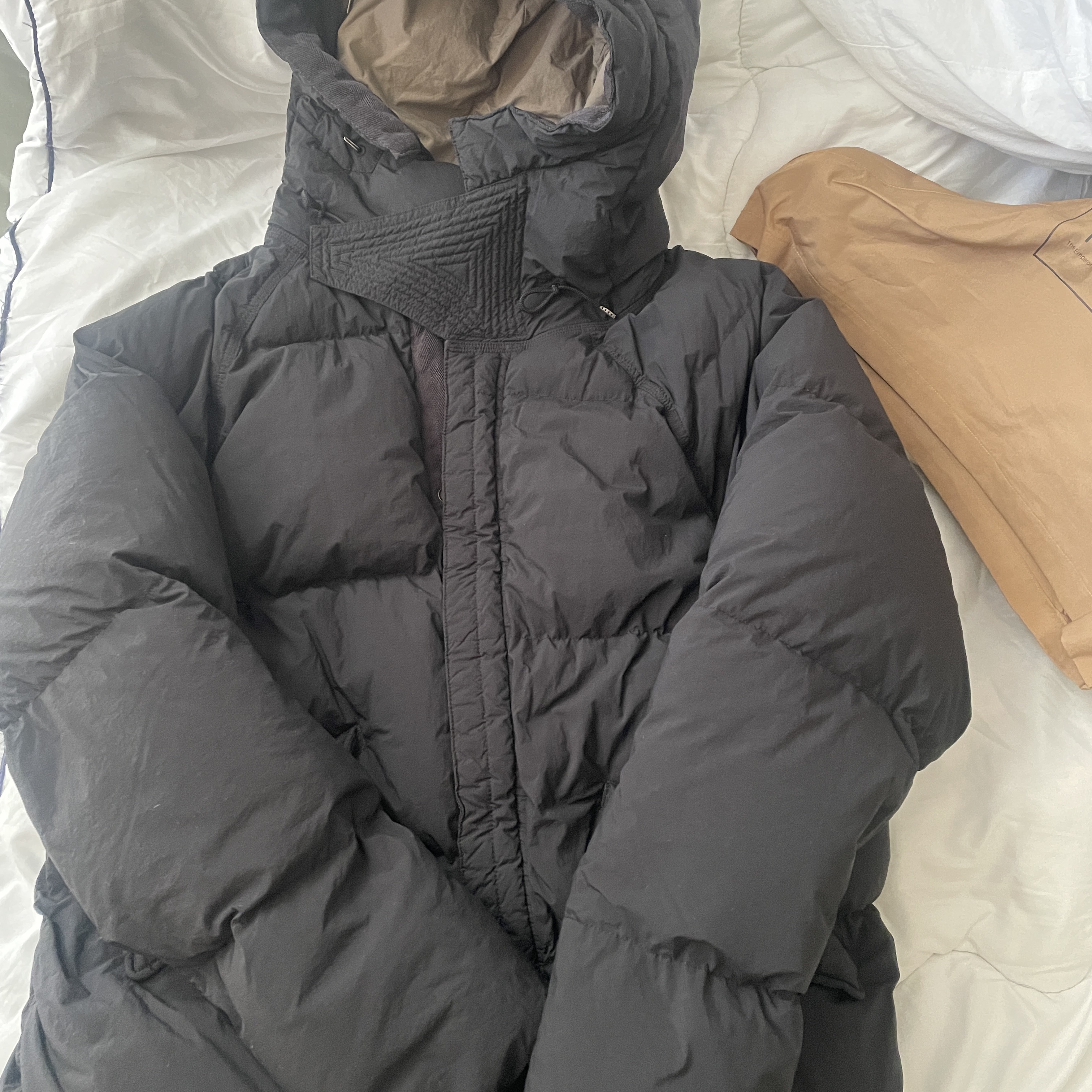 Ten C Artic Down Parka Black 착용 스타일 - 1