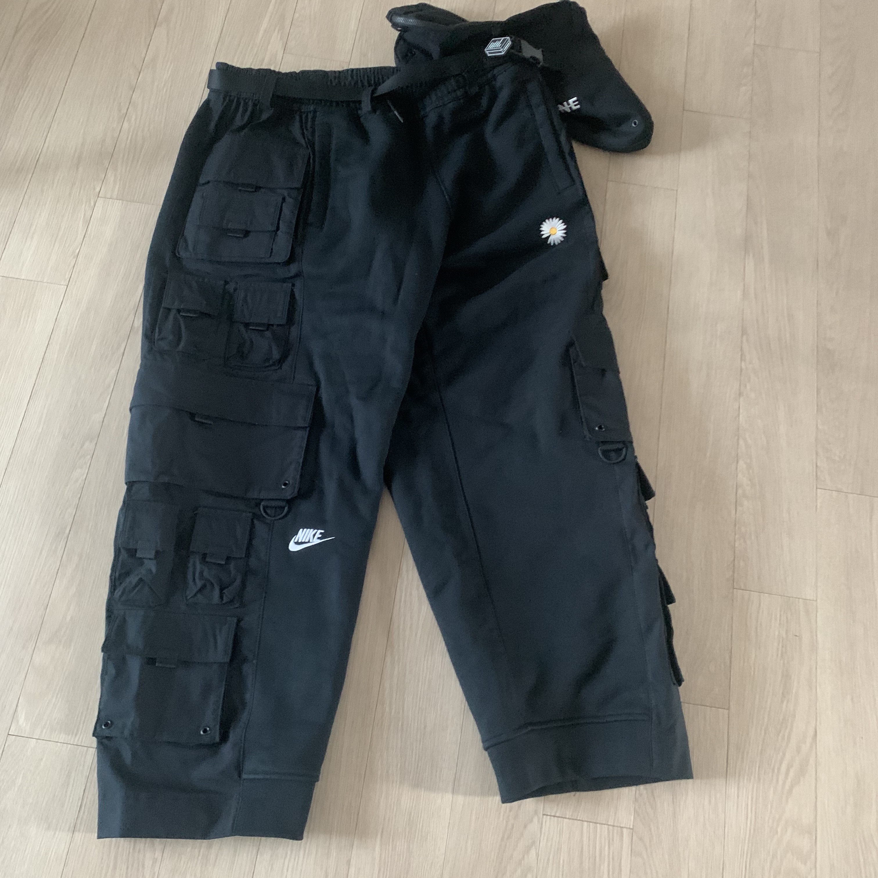 Nike x Peaceminusone Wide Pants Black (DR0096-010) 착용 스타일