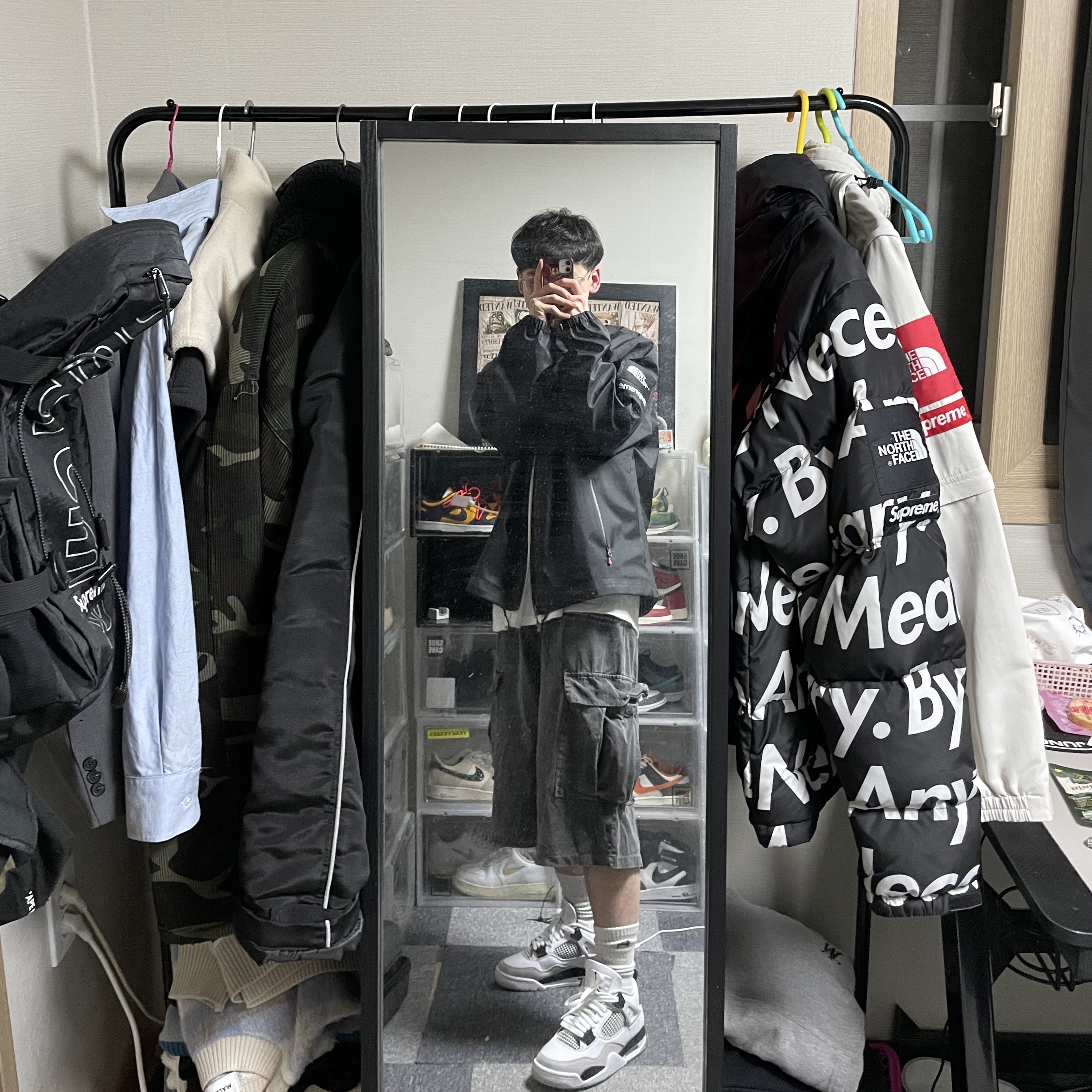 Supreme x The North Face Summit Series Outer Tape Seam Coaches Jacket Black - 21SS, Jordan 4 Retro White and Black 착용 스타일