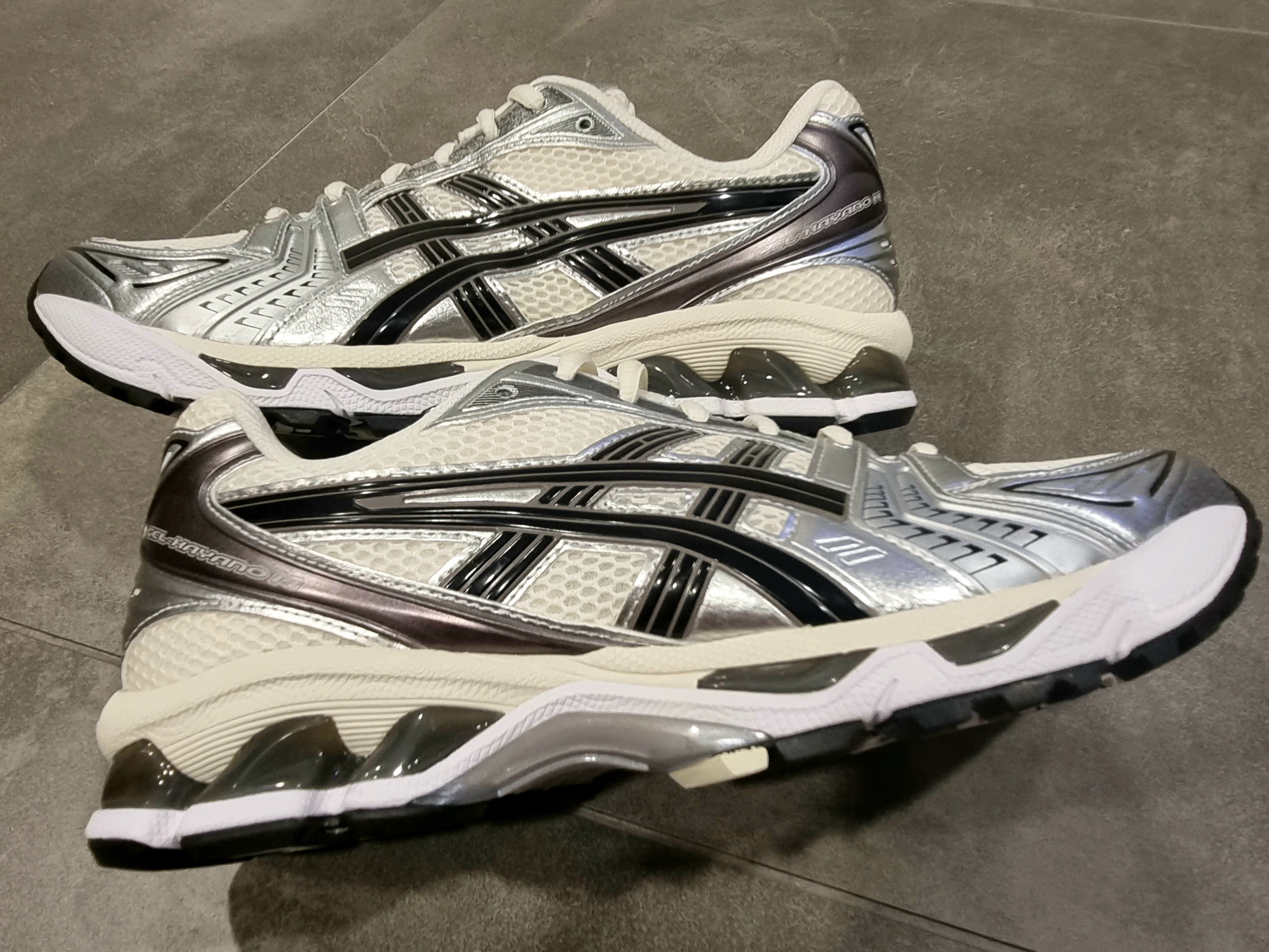 Asics Gel-Kayano 14 Cream Black 착용 스타일 - 3