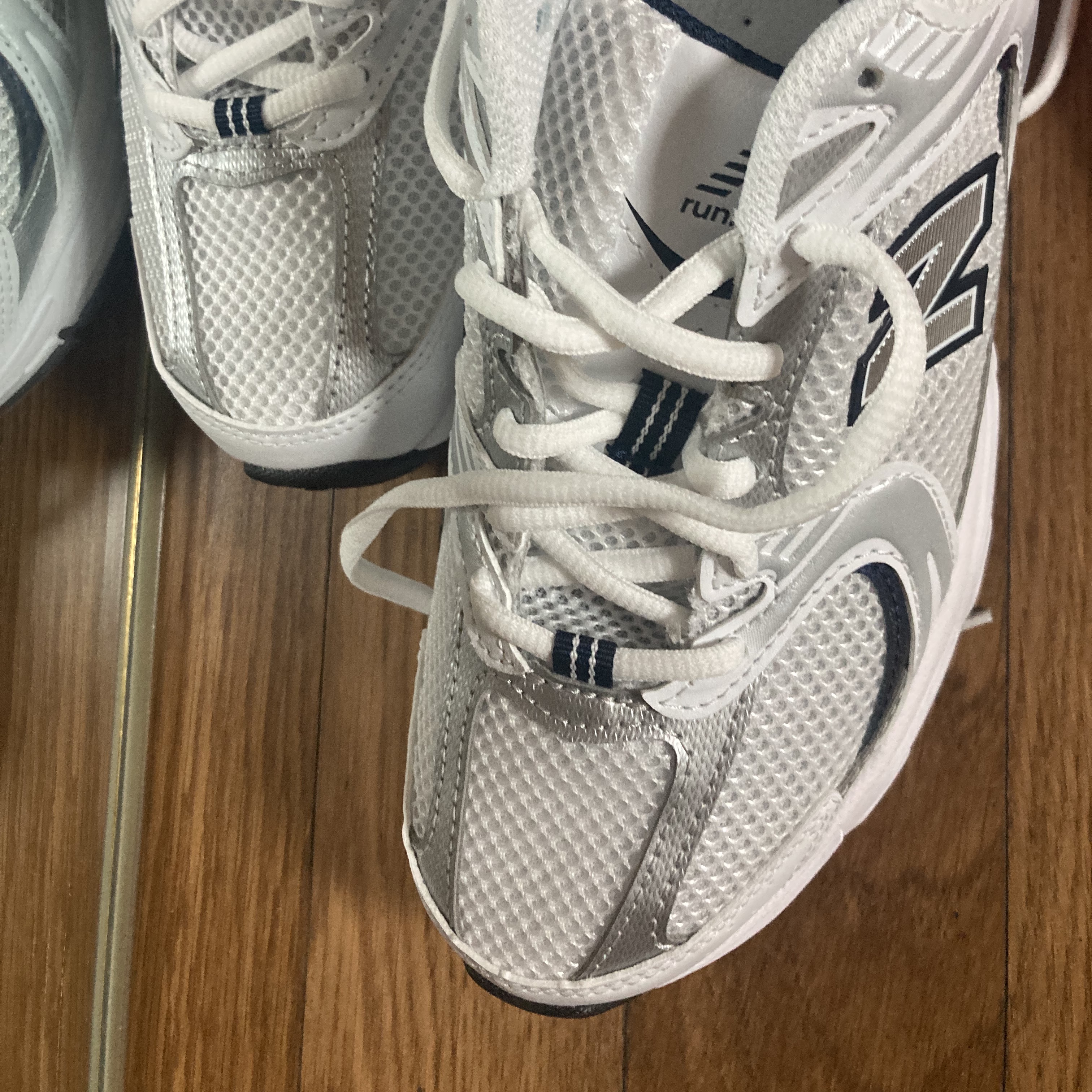 New Balance 530 White 착용 스타일