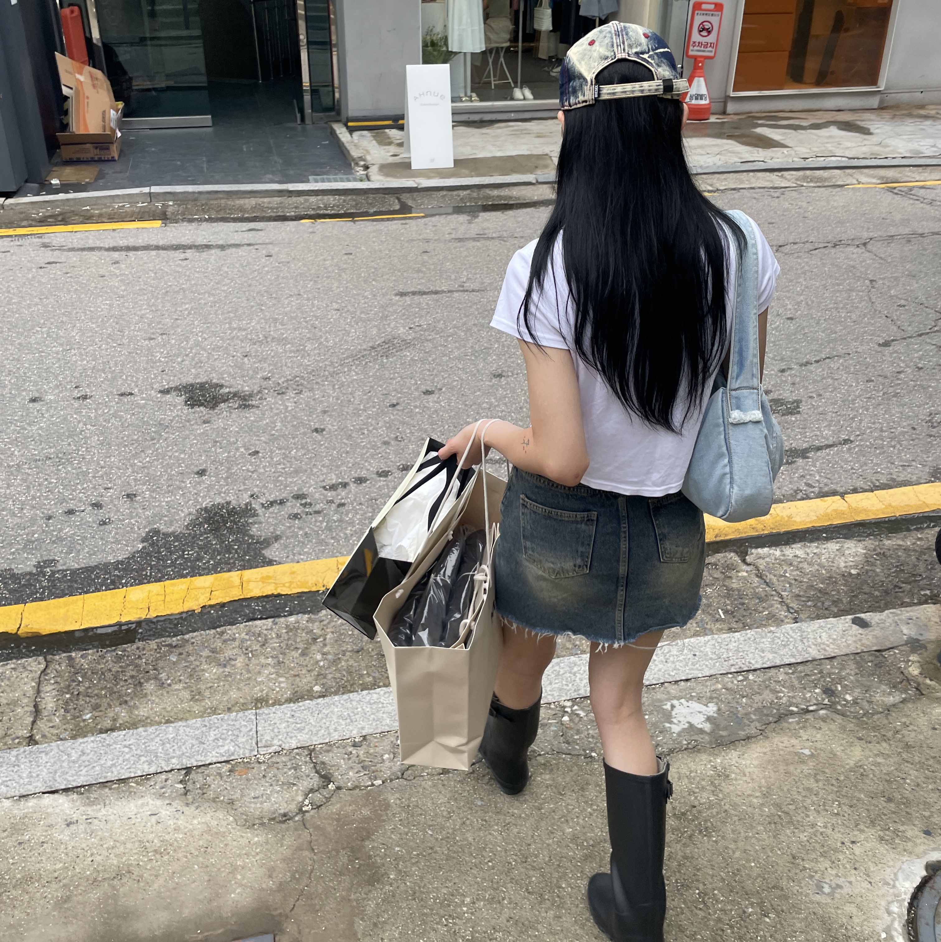 Diesel C-Seymon Treated Denim Baseball Cap Blue White, Matin Kim Vintage Denim Tote Bag Sky 착용 스타일