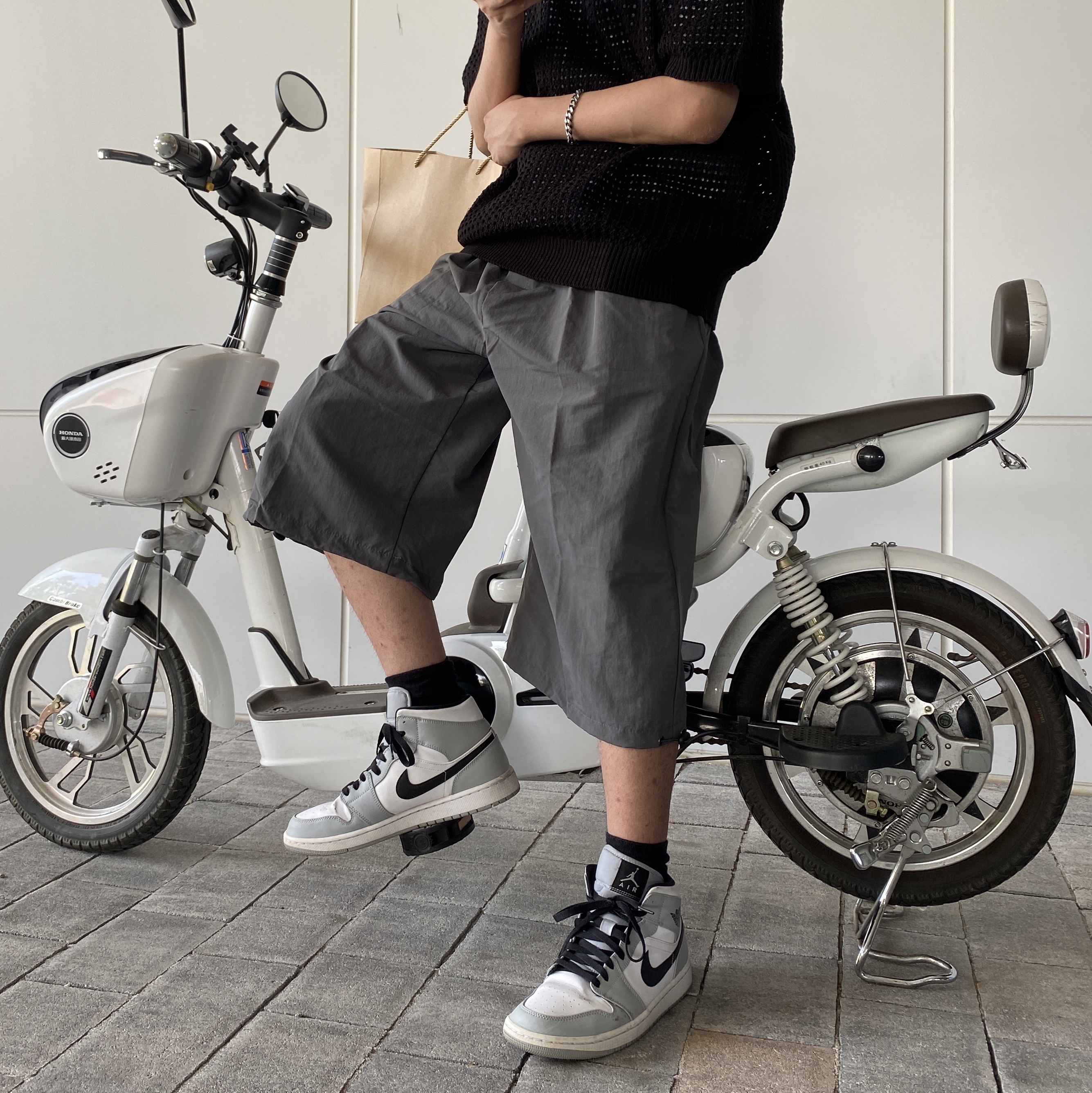 Sansan Gear Ball Cap Black - 23SS, Jordan 1 Mid Light Smoke Grey Anthracite 착용 스타일 - 4